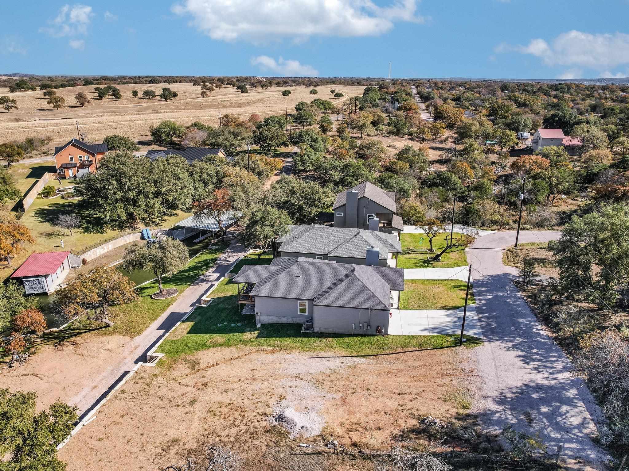 308 Castlehigh Dr Property Photo 4