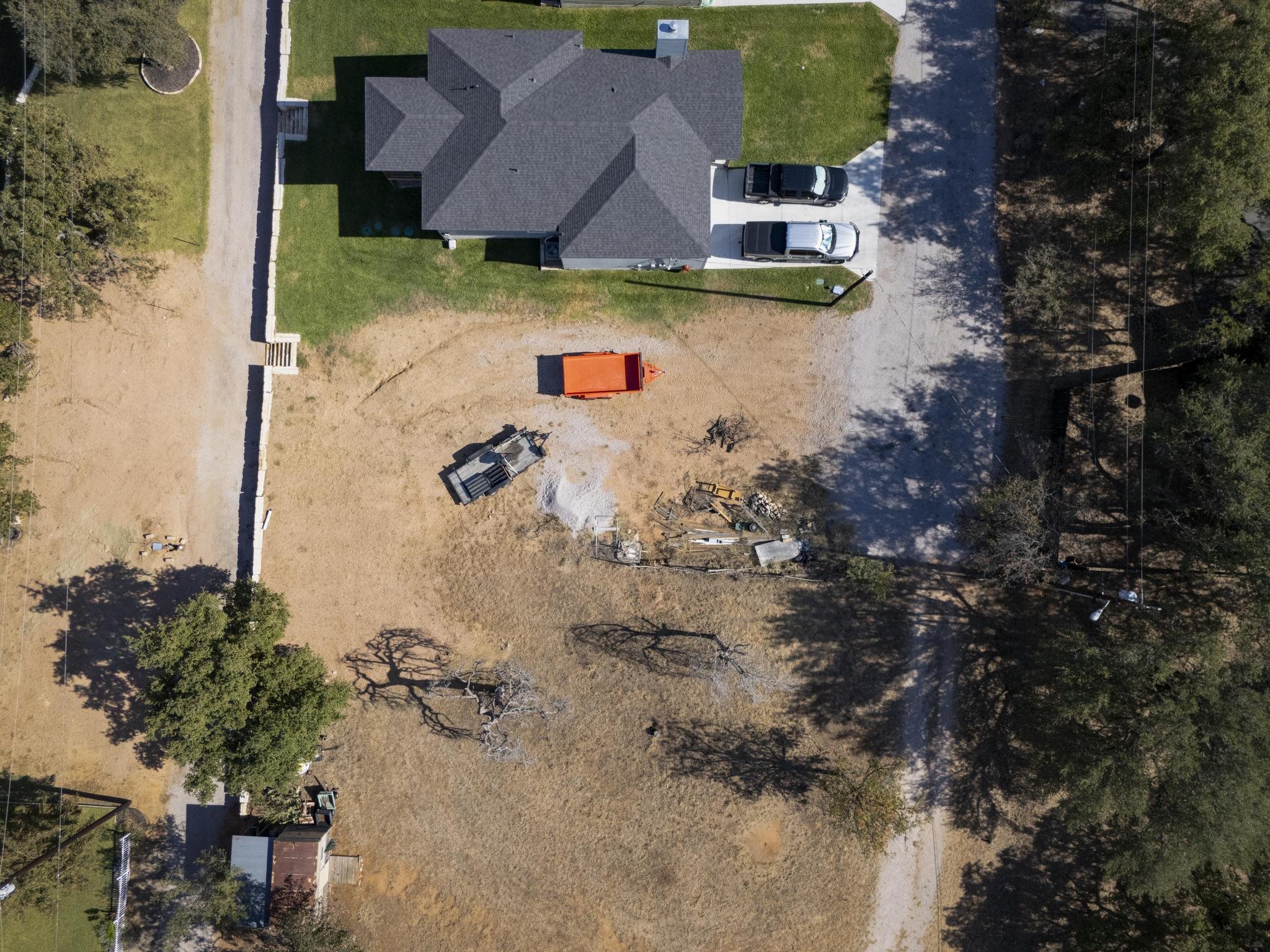 308 Castlehigh Dr Property Photo 5