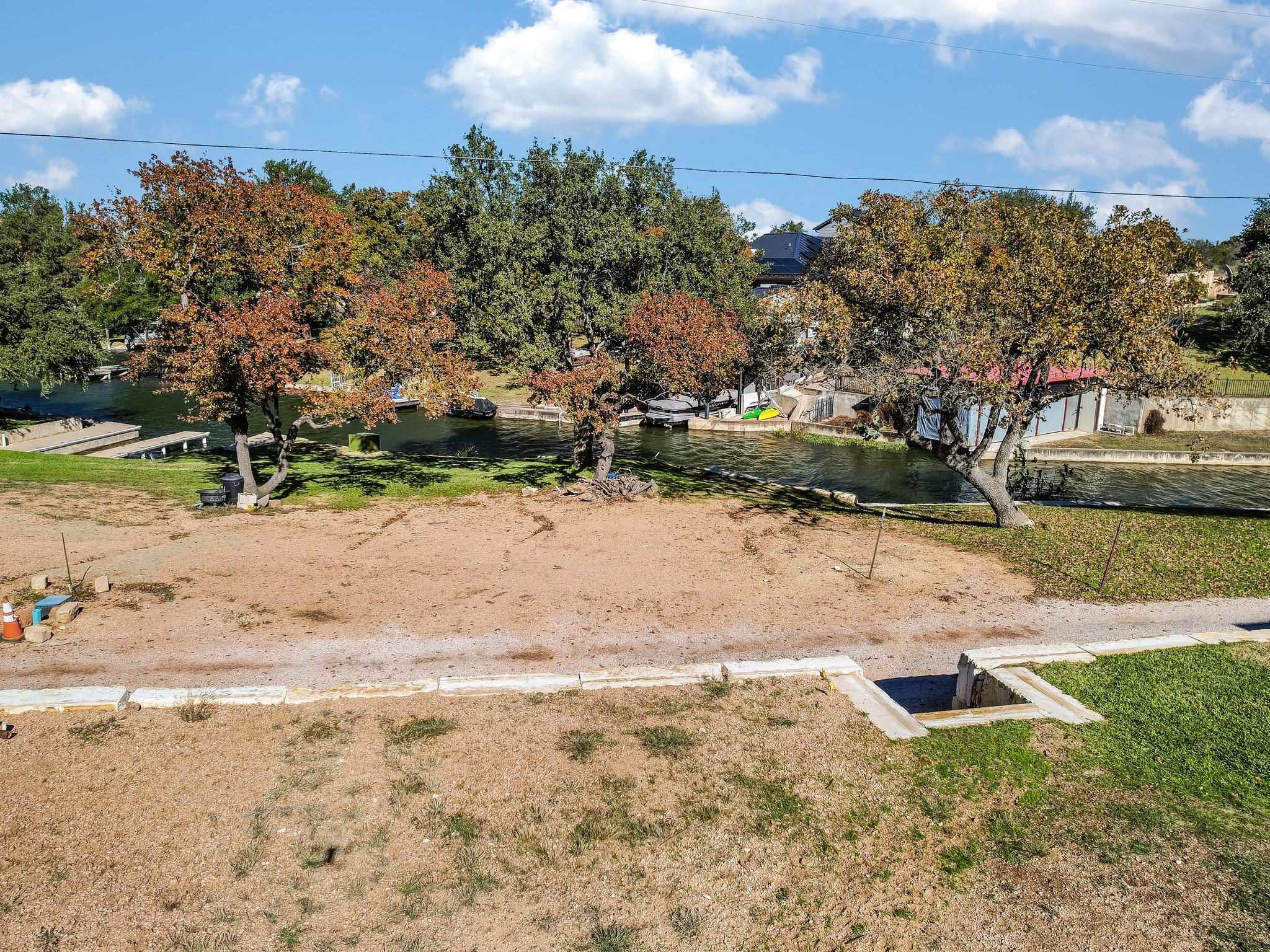 308 Castlehigh Dr Property Photo 6