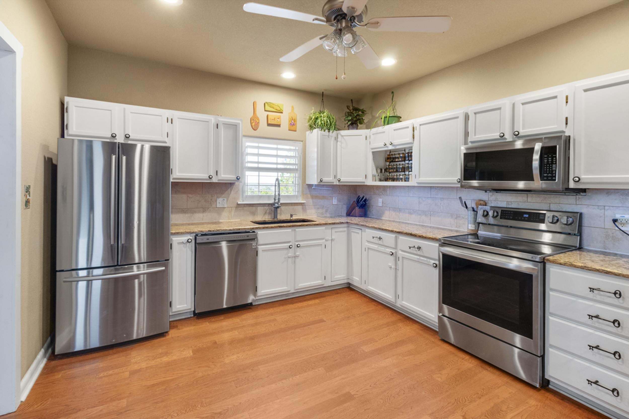 17999 Fm 963 Property Photo 6