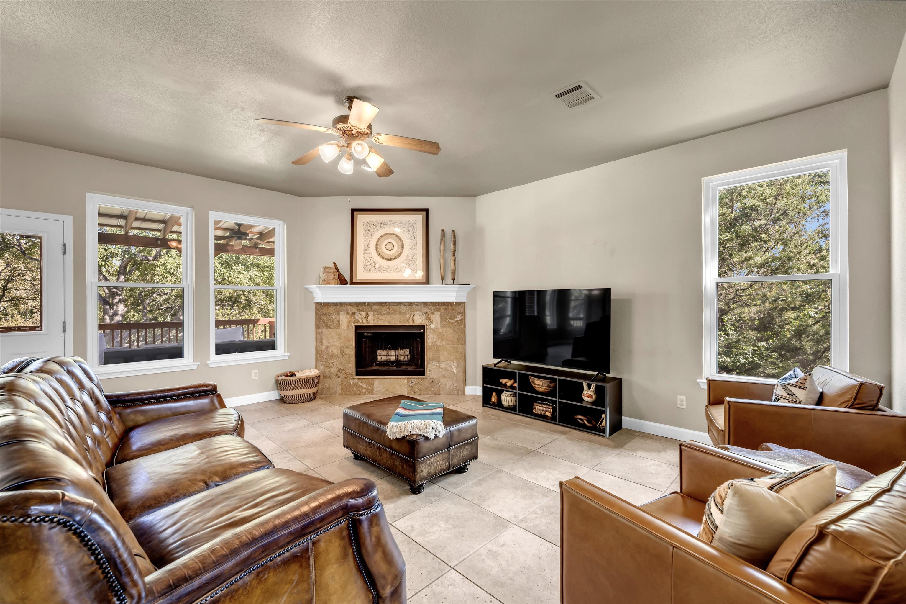 31108 La Quinta Drive Property Photo 7