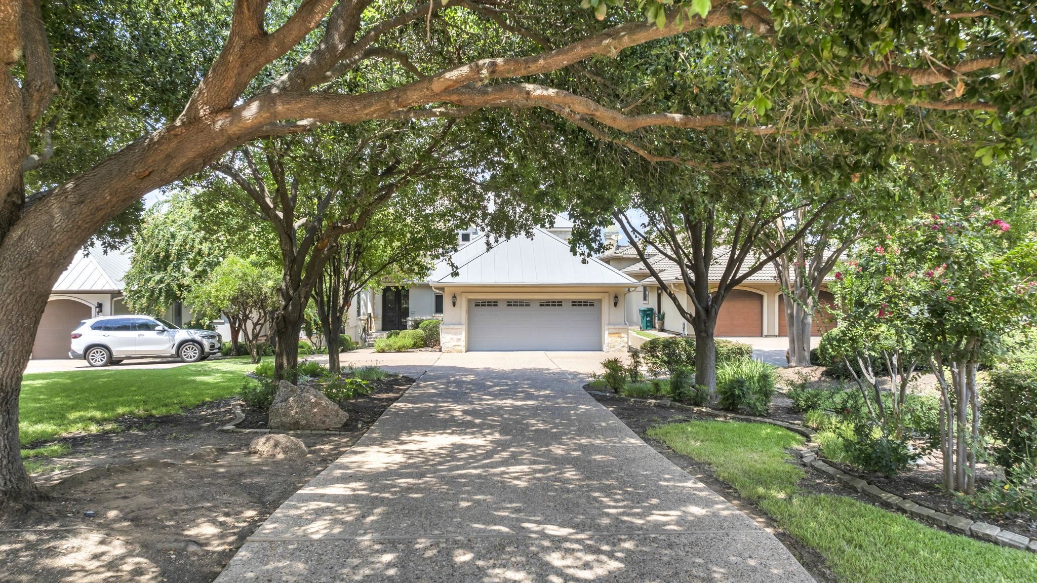 221 Dominion Property Photo