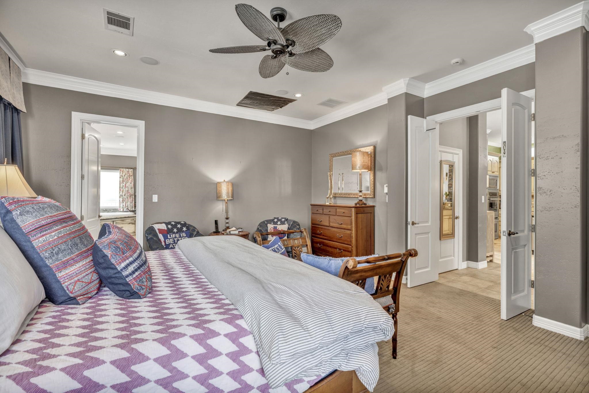 221 Dominion Property Photo 16