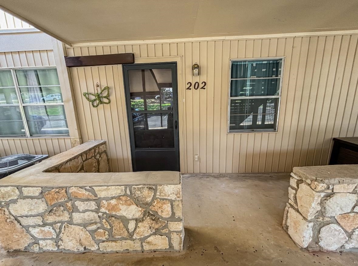 1210 Hi Stirrup #202 Property Photo 1