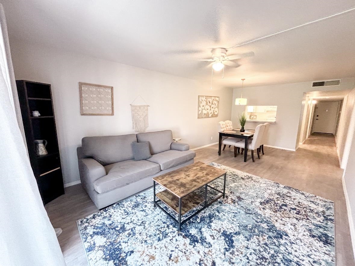 1210 Hi Stirrup #202 Property Photo 14