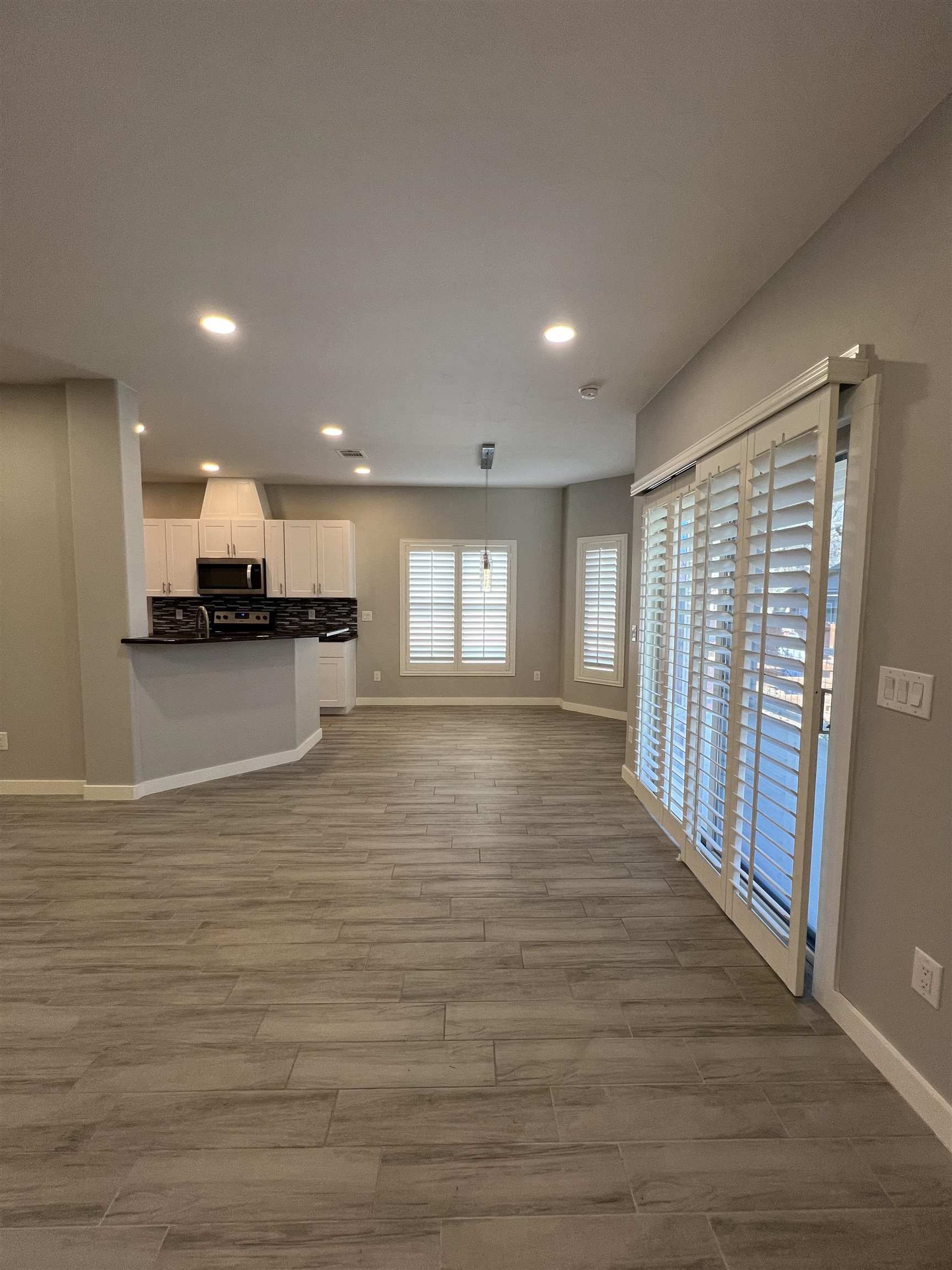 643 Magnolia Lane Property Photo 3