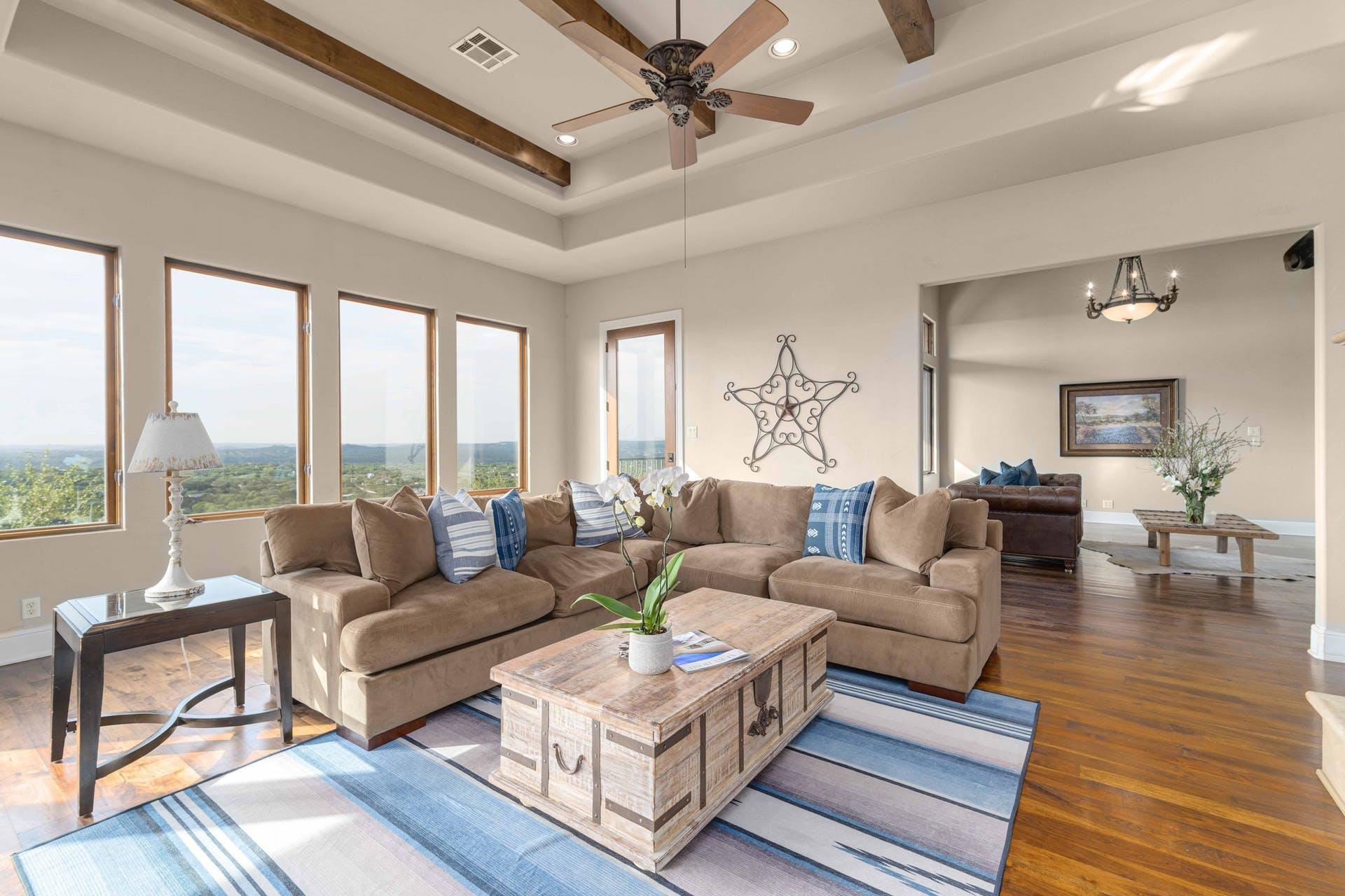 9104 Atwater Cove Property Photo 4