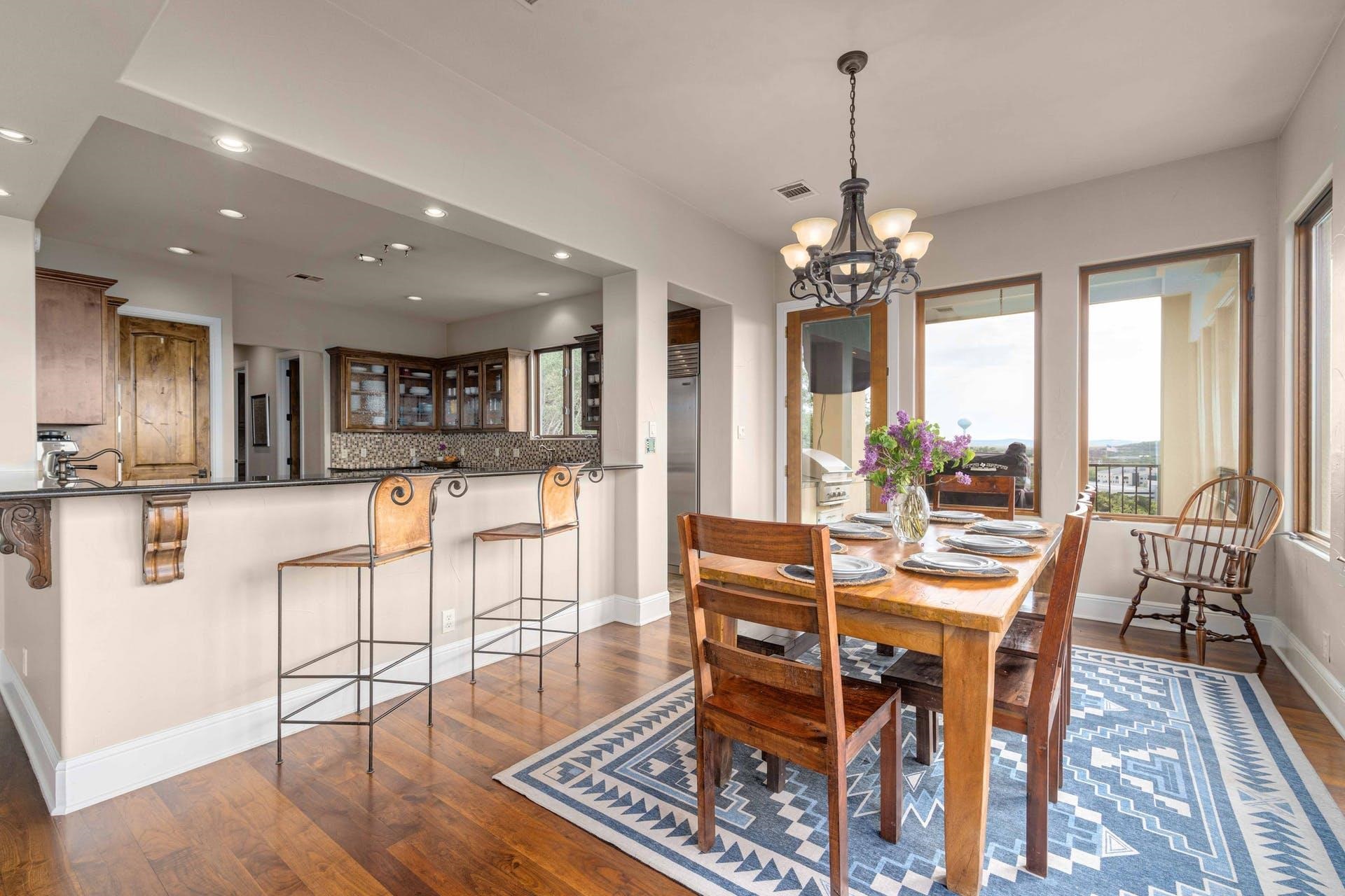 9104 Atwater Cove Property Photo 11
