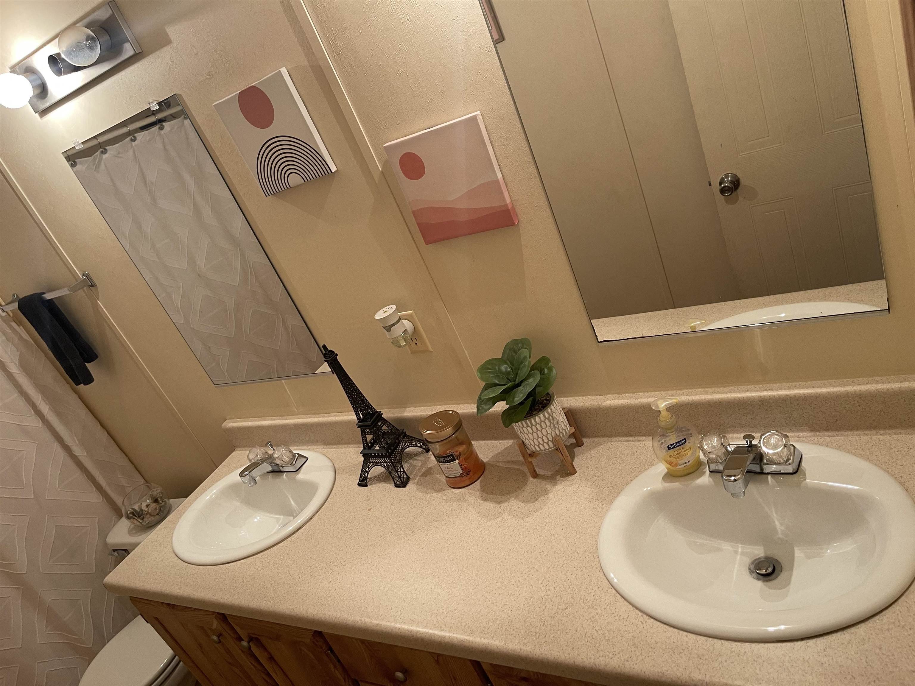 1542 Roselea Property Photo 20
