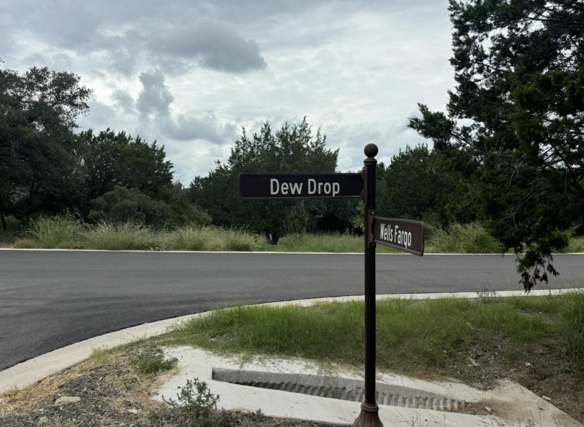 1300 Dew Drop Property Photo 11