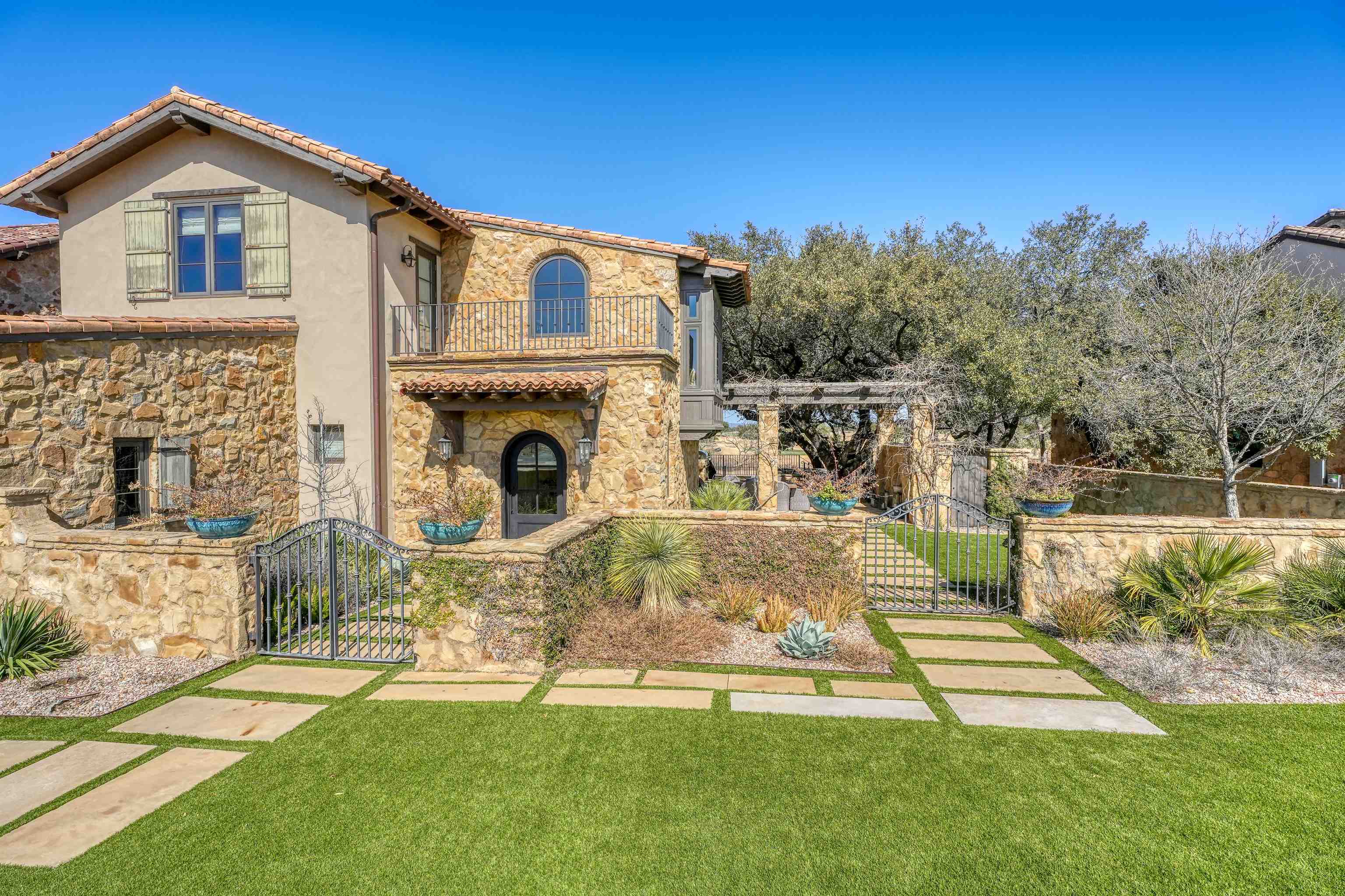 108 La Chimenea Property Photo