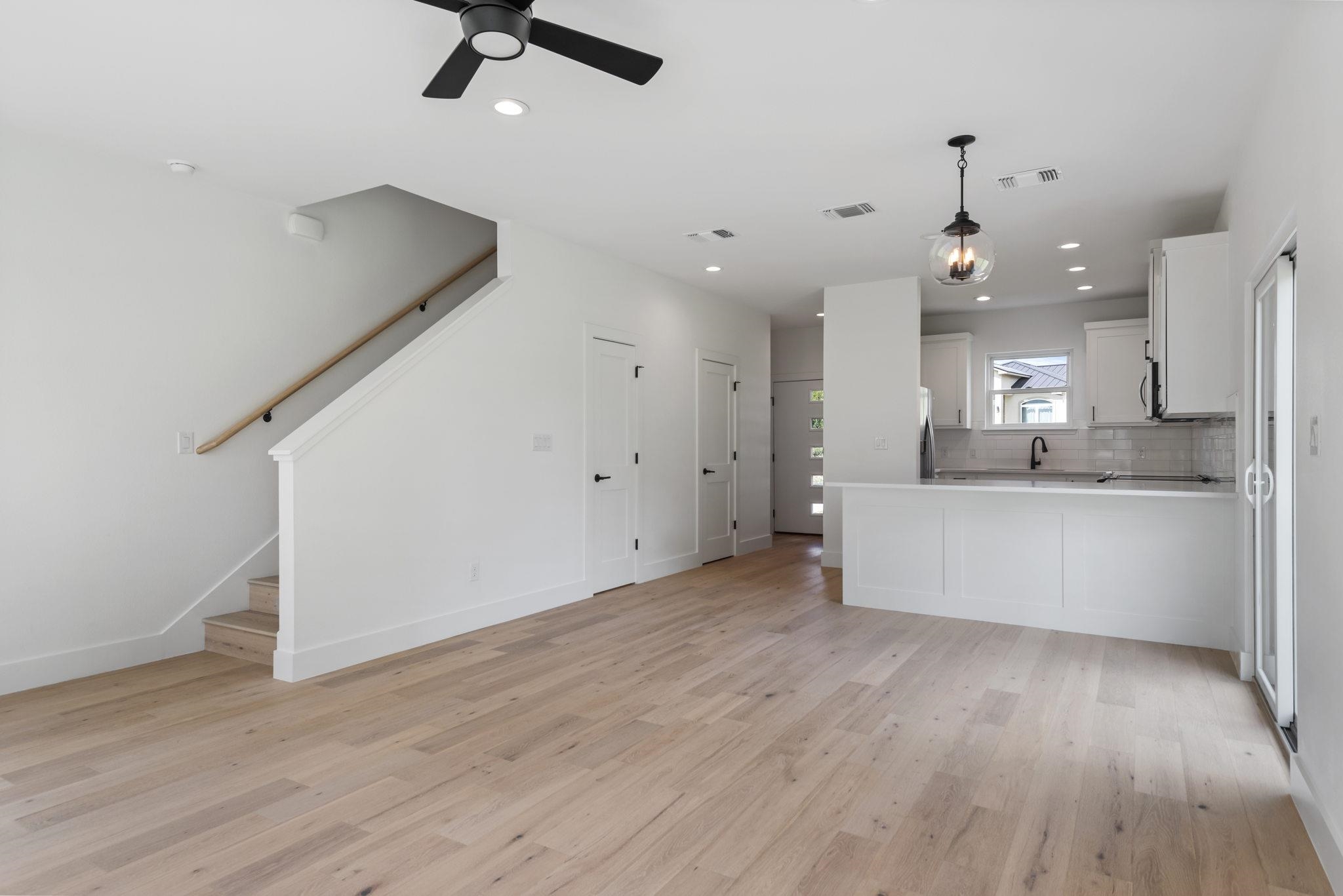 1303 Faultline Property Photo 4