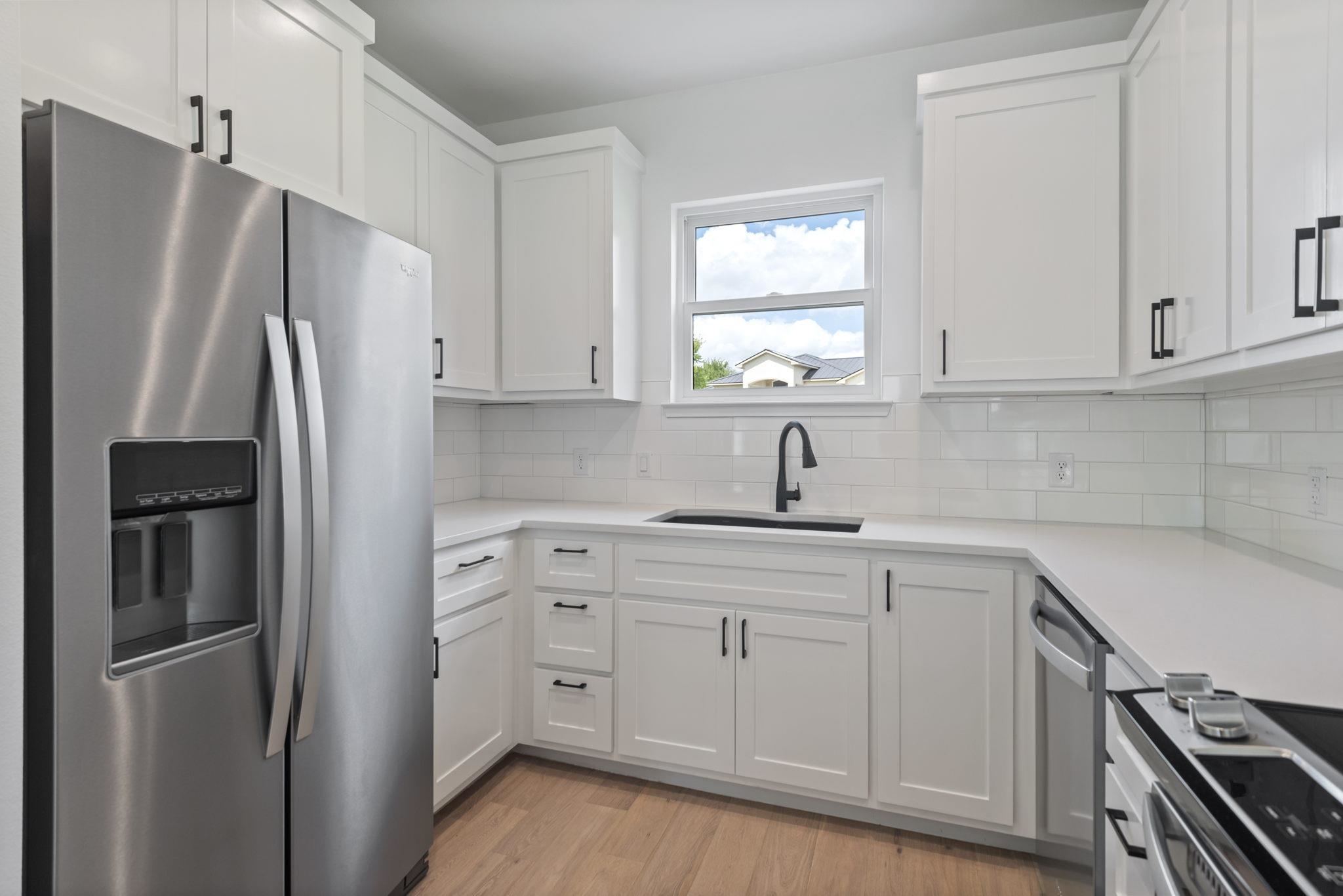 1303 Faultline Property Photo 6