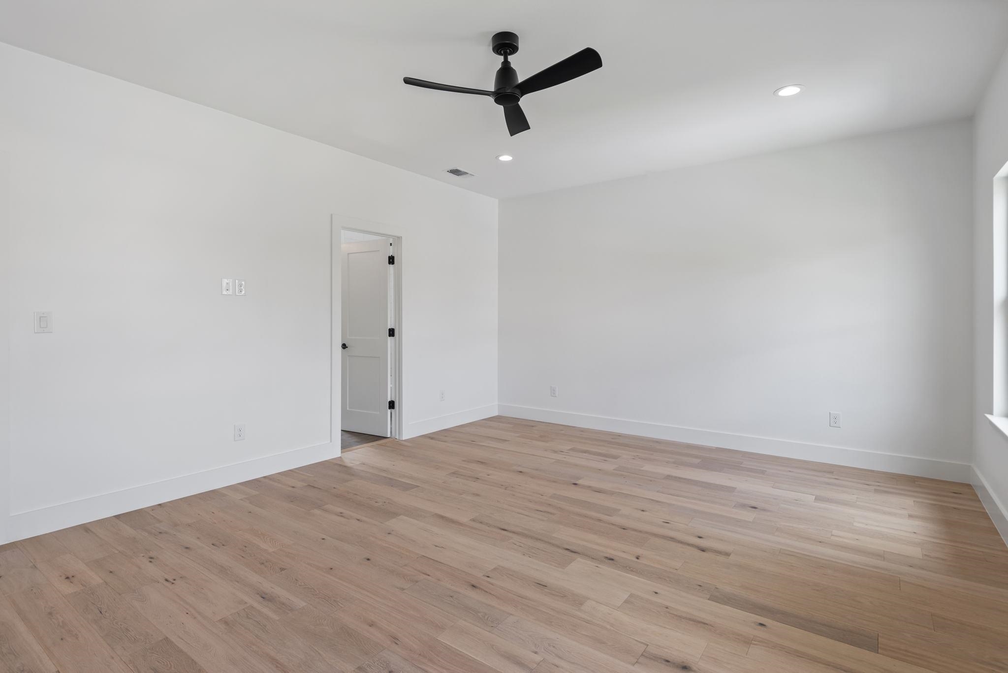 1303 Faultline Property Photo 7