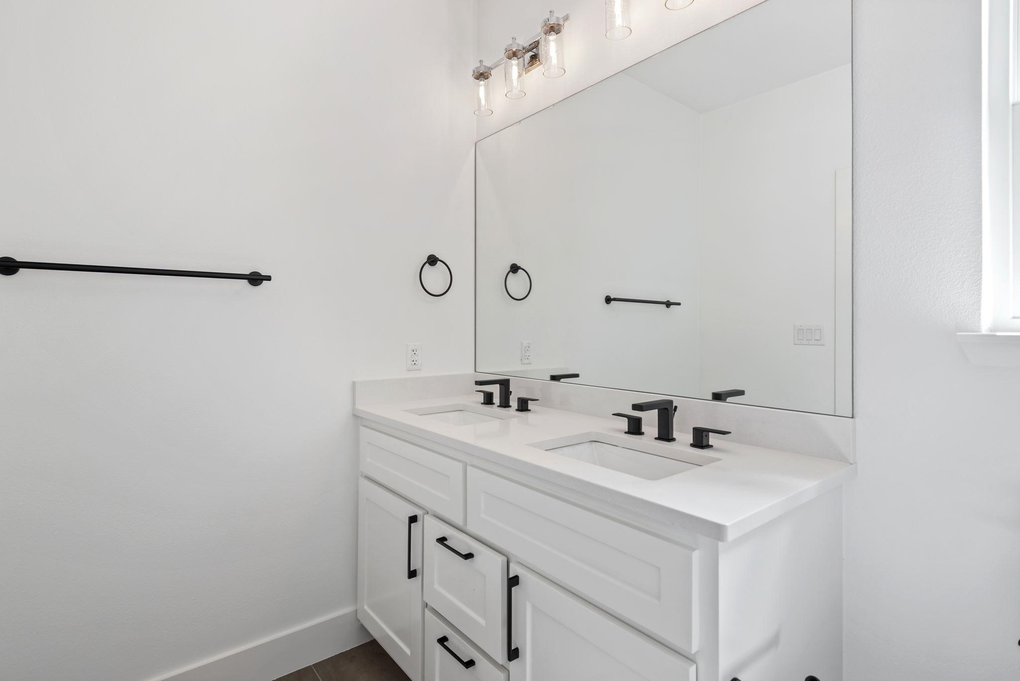 1303 Faultline Property Photo 9