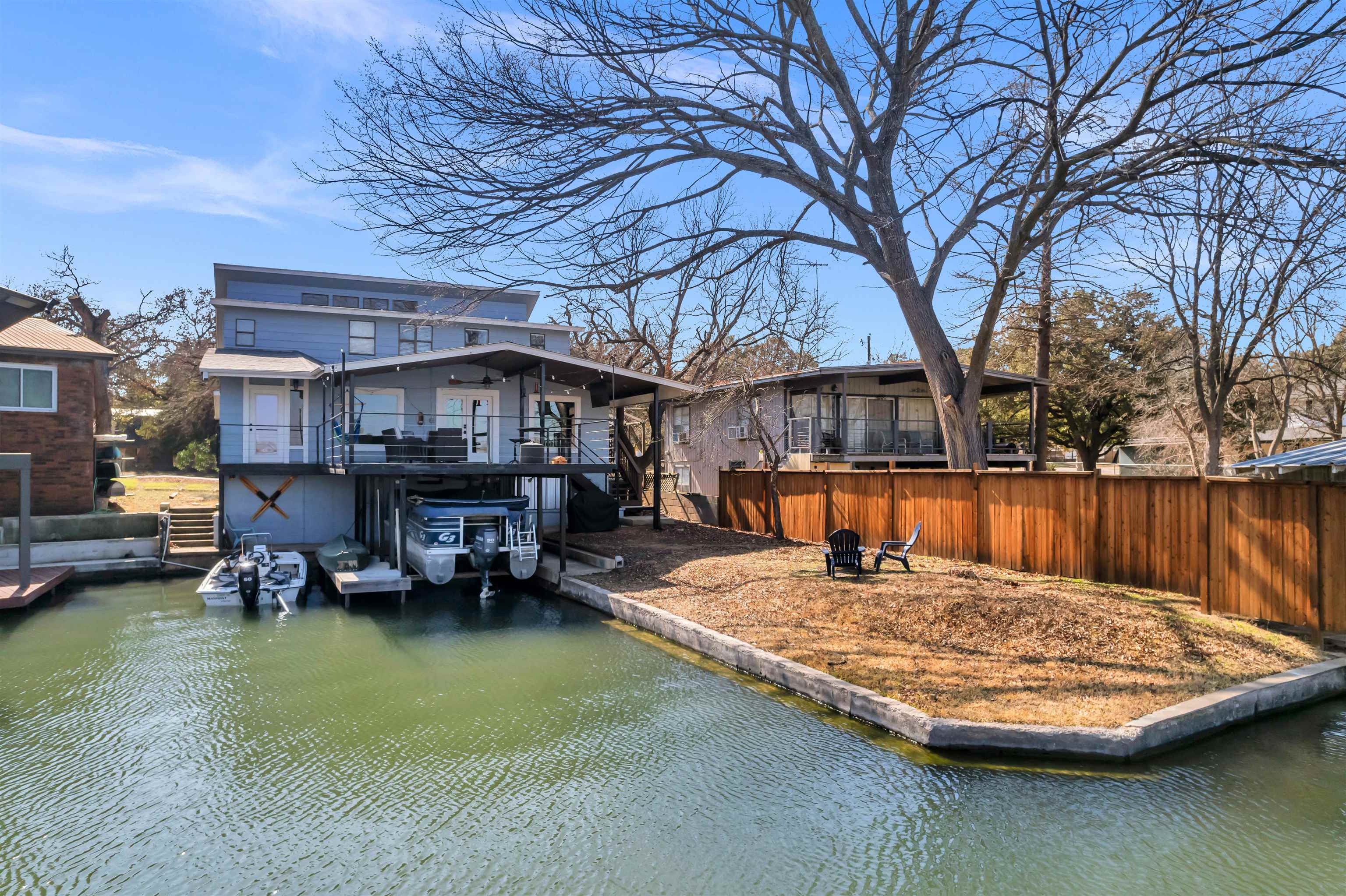 118 S Shorewood Drive Property Photo 4