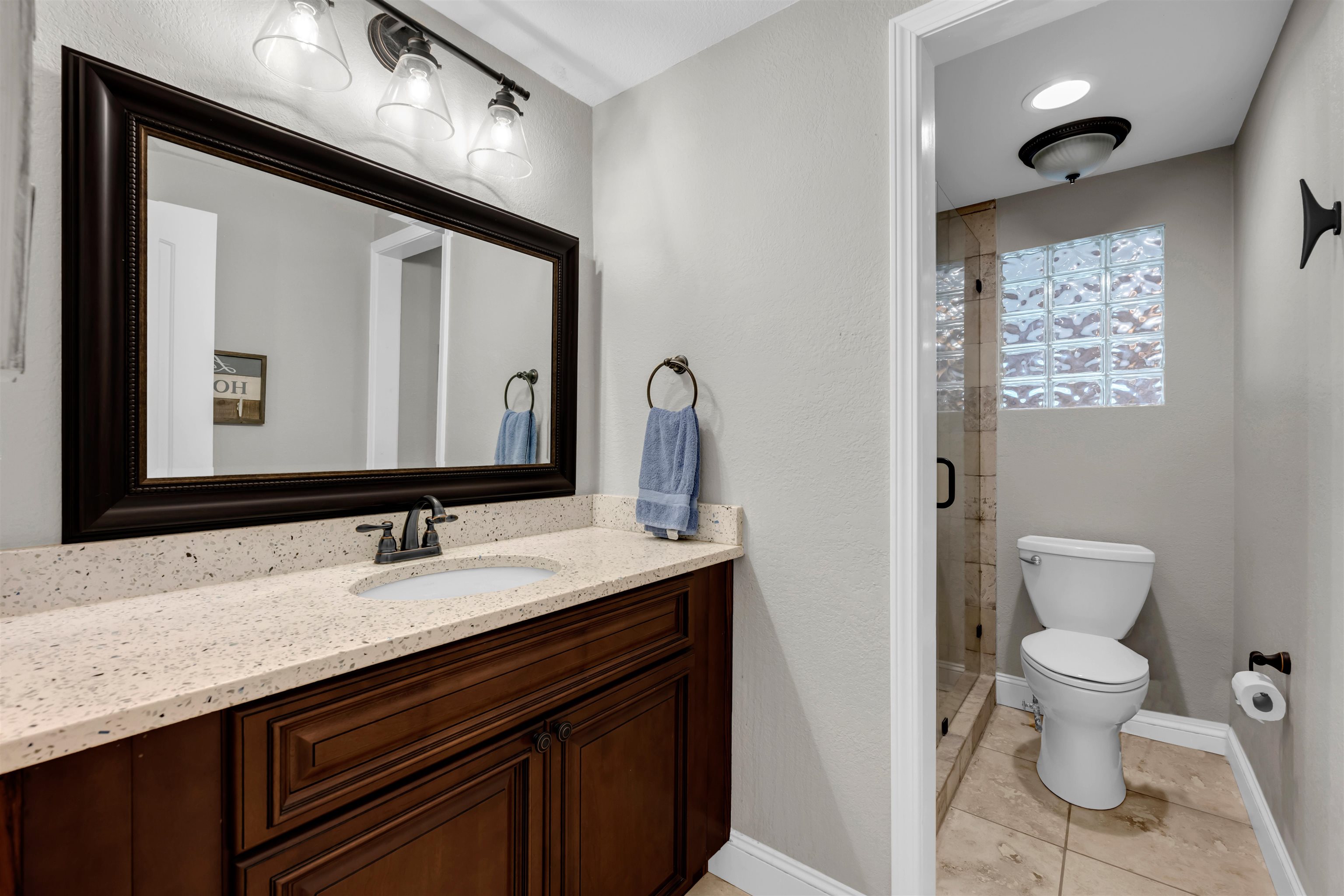 118 S Shorewood Drive Property Photo 15