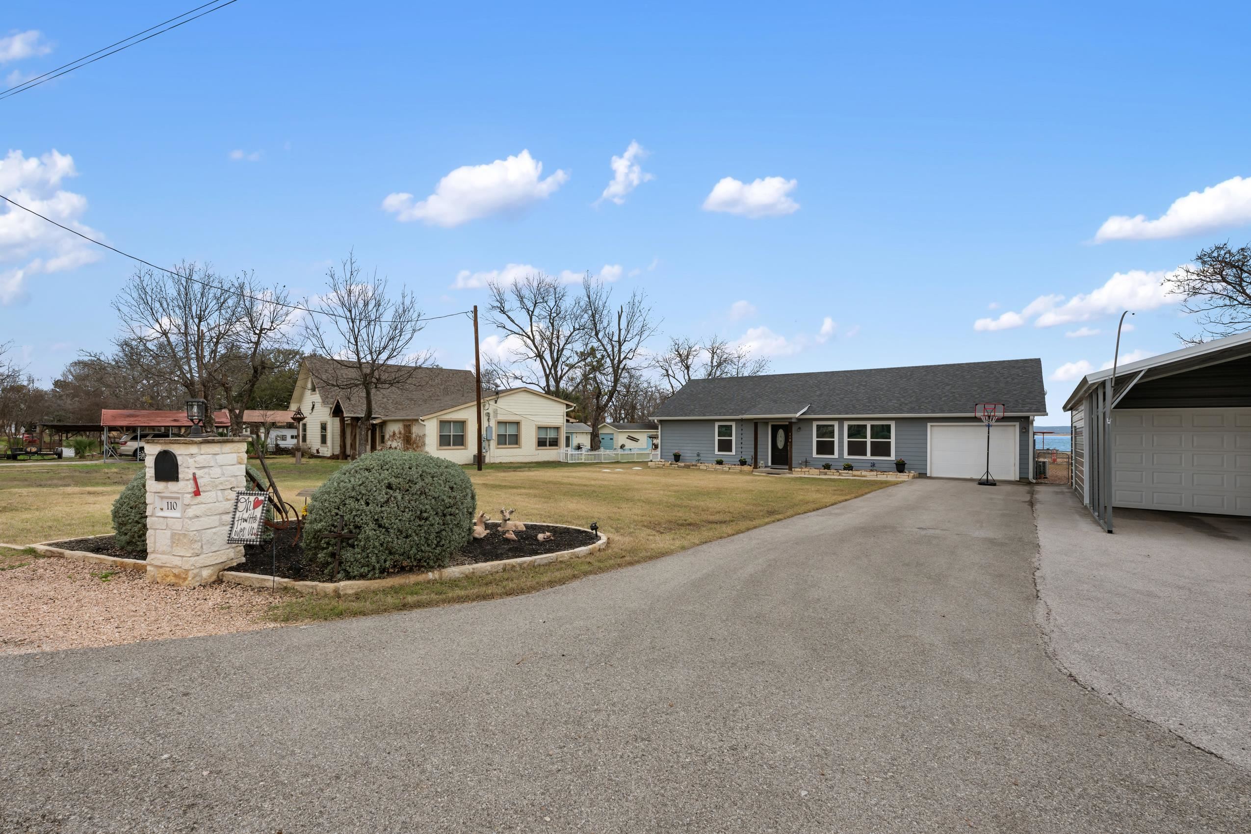 110 Pebble Circle Property Photo 6