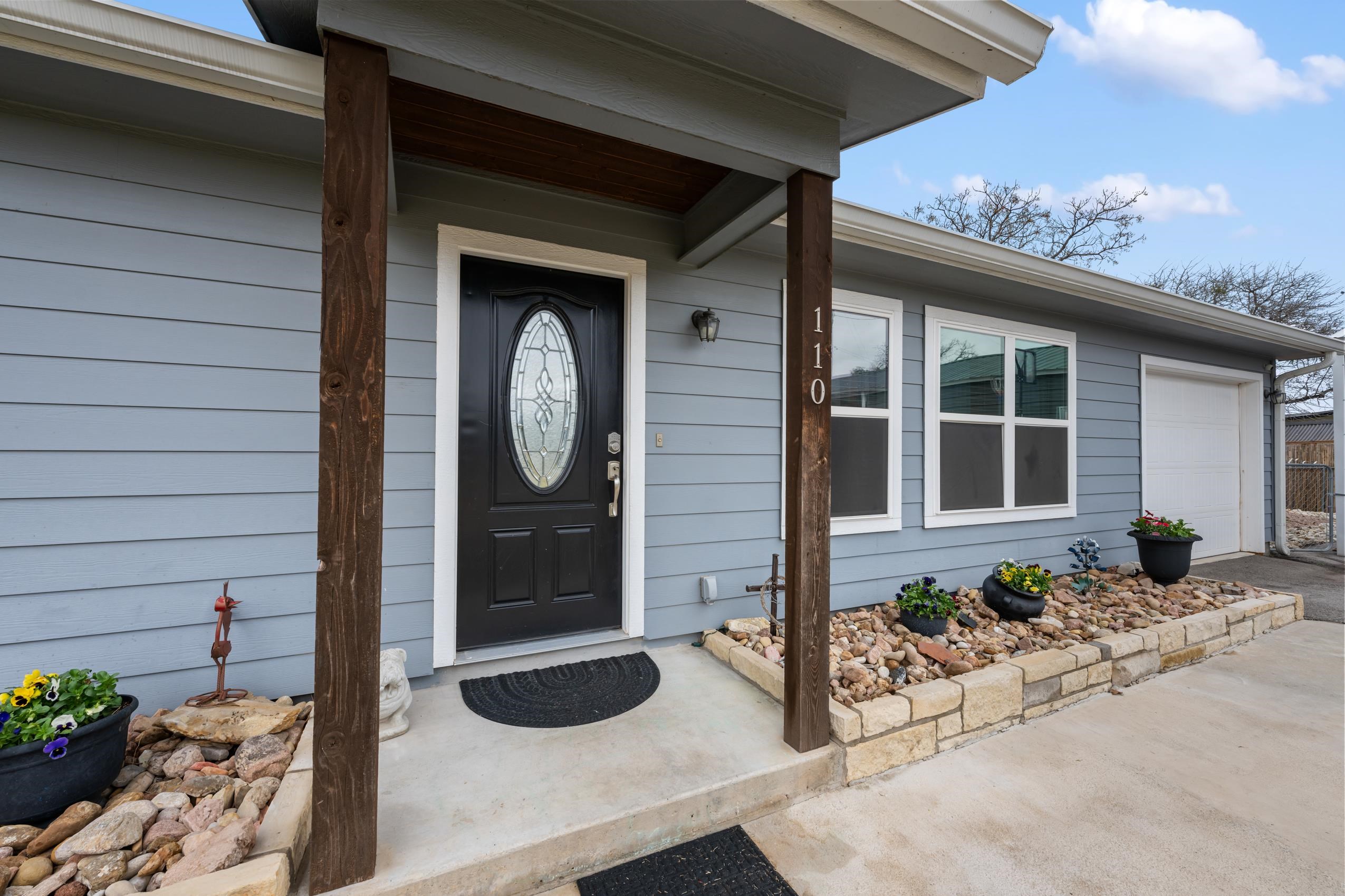 110 Pebble Circle Property Photo 7