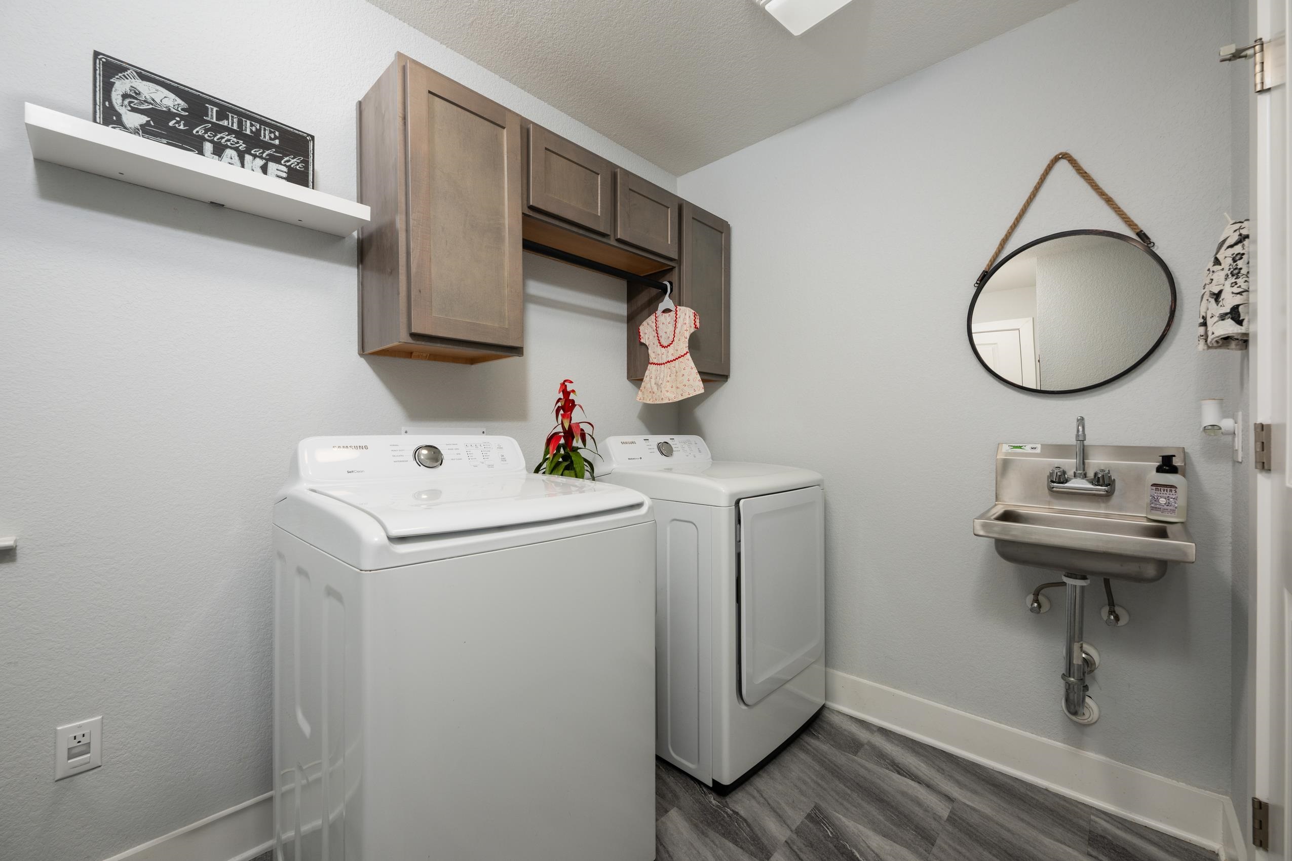 110 Pebble Circle Property Photo 22