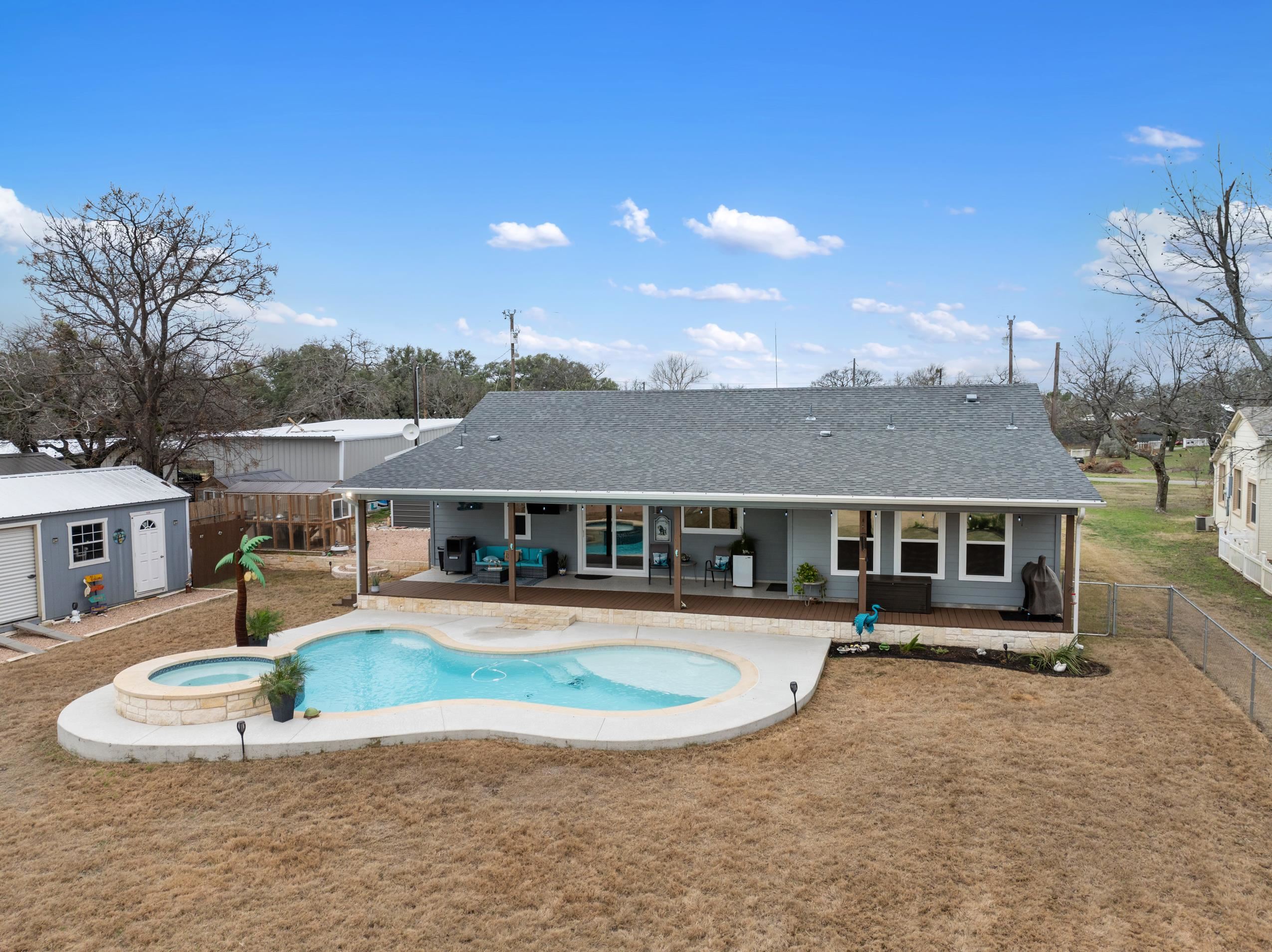 110 Pebble Circle Property Photo 25