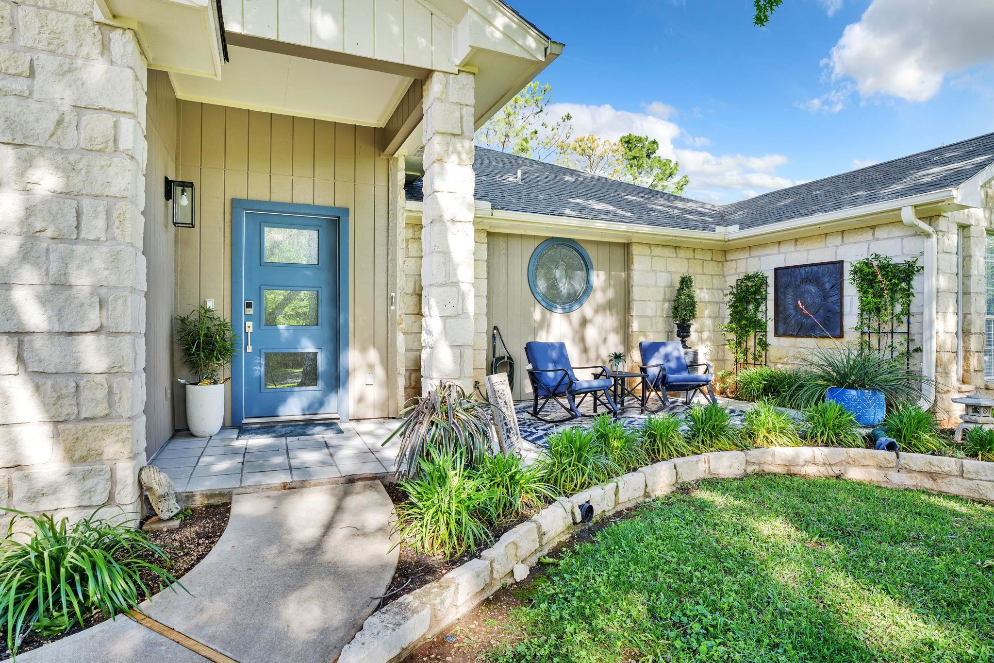 118 Broadmoor Property Photo 3