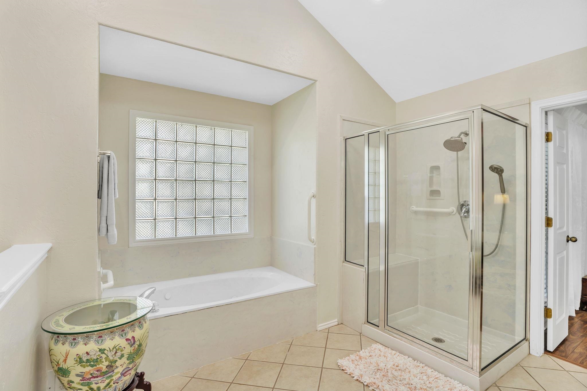 118 Broadmoor Property Photo 17