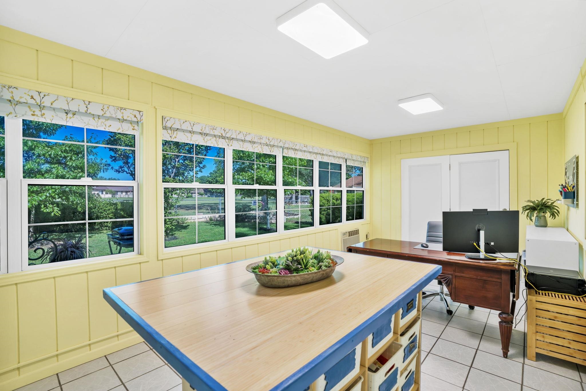 118 Broadmoor Property Photo 24