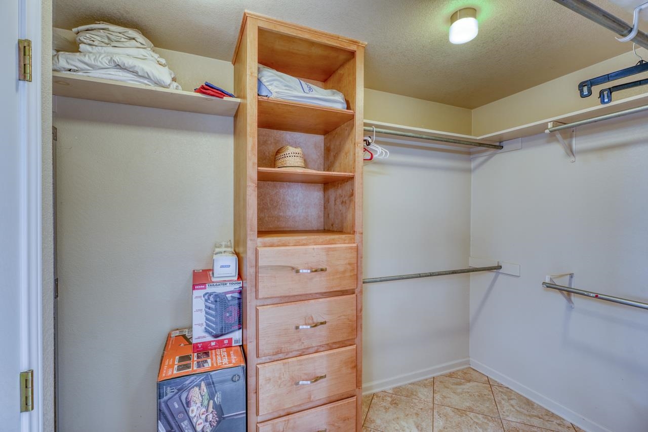 1108 S Lakeside Drive Property Photo 12