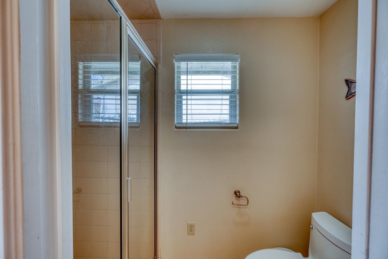 1108 S Lakeside Drive Property Photo 15