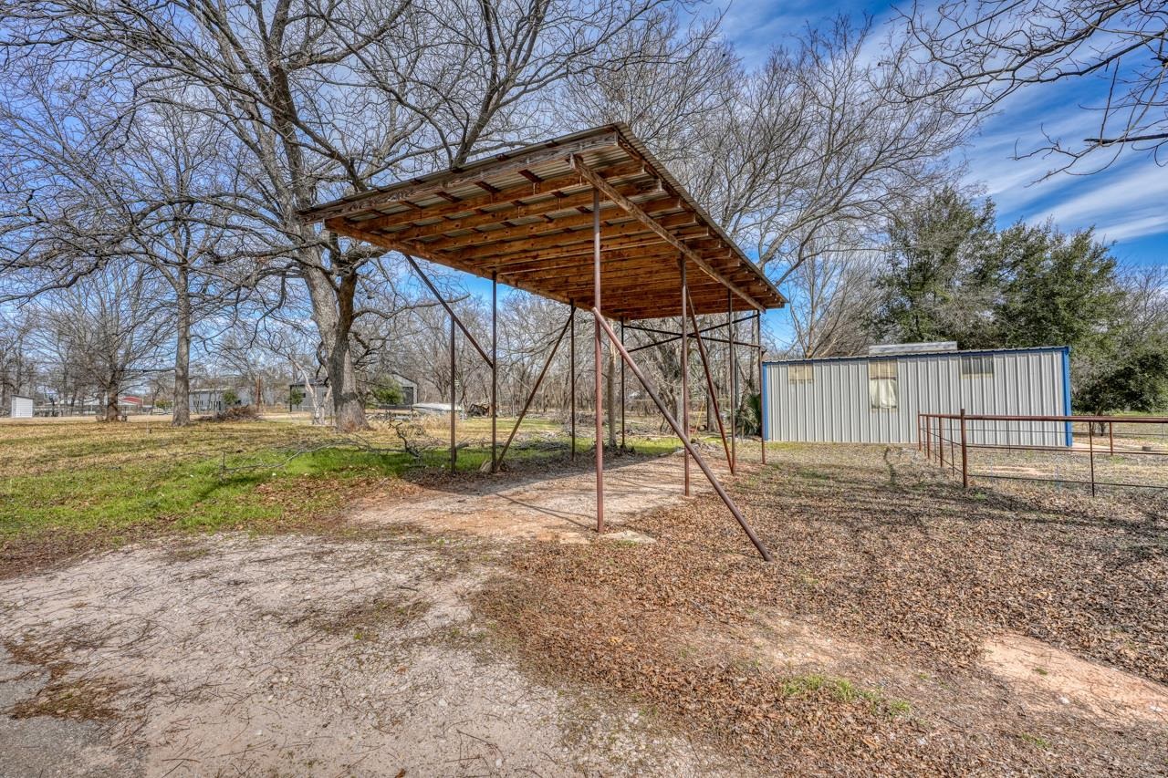 1108 S Lakeside Drive Property Photo 29