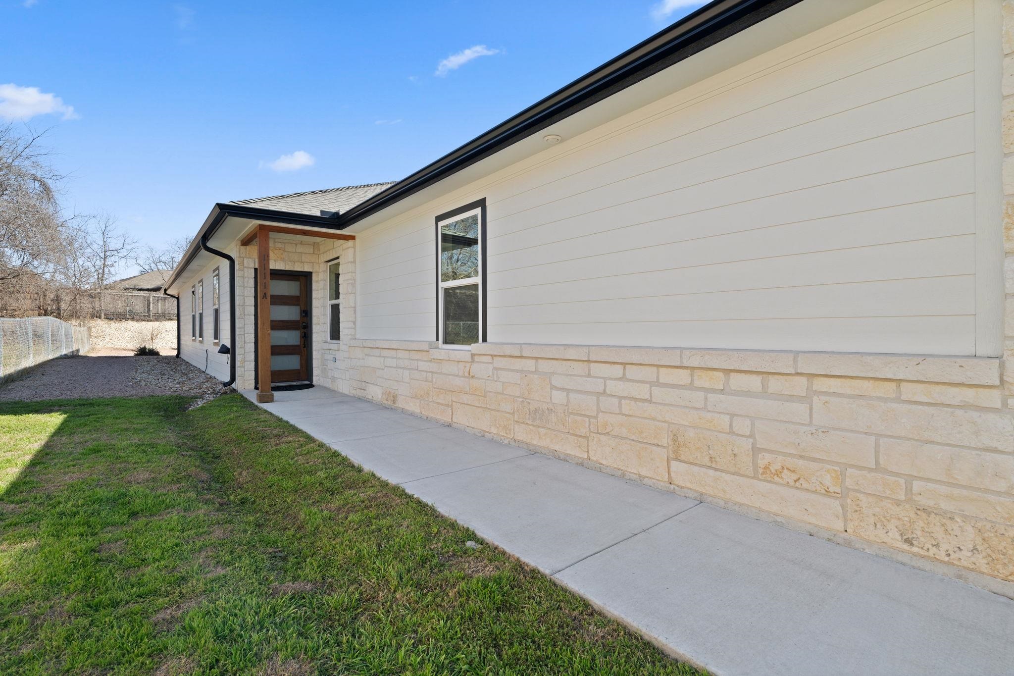 1111-a Cedar Drive Property Photo 4