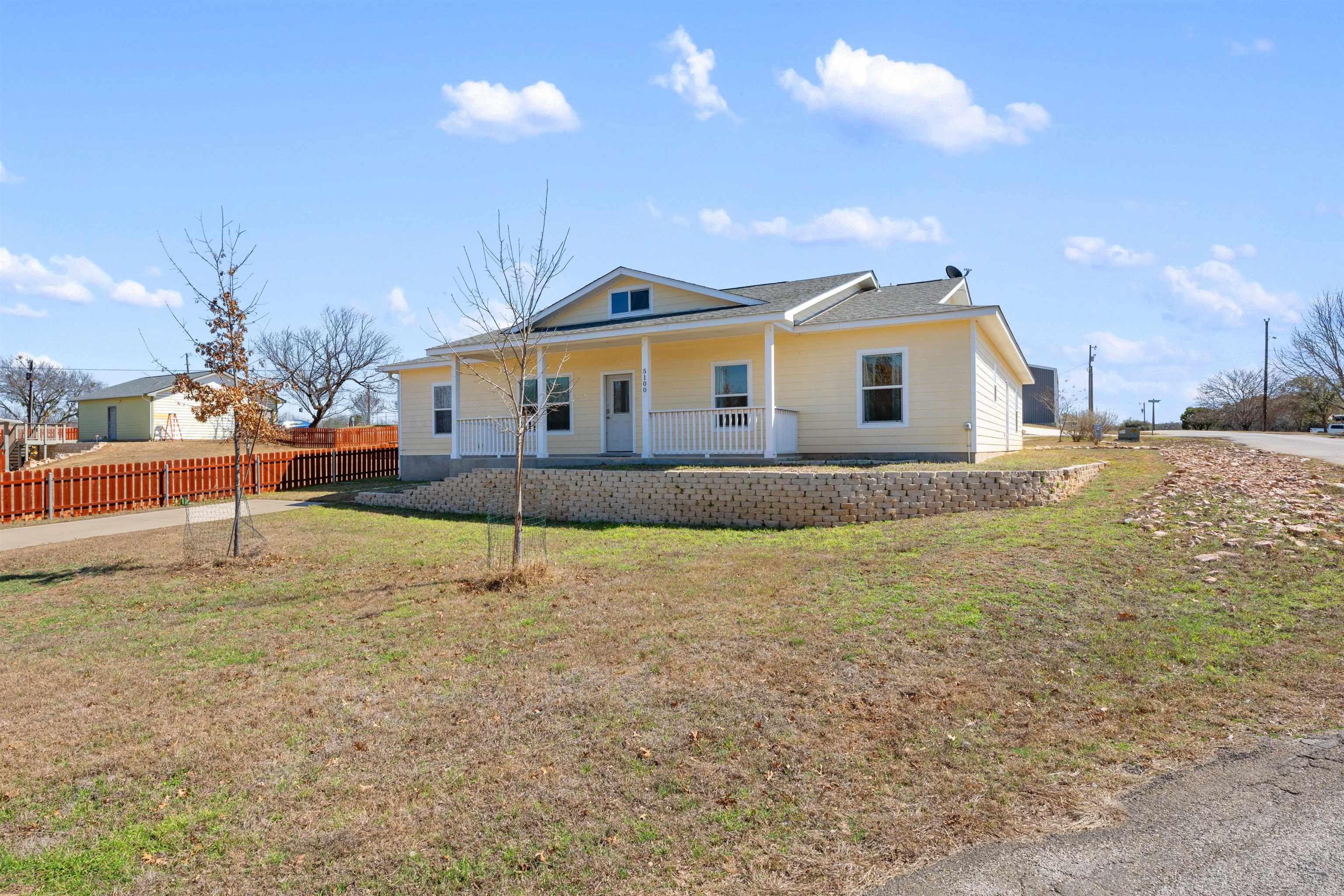 5100 Pair Street Property Photo 1