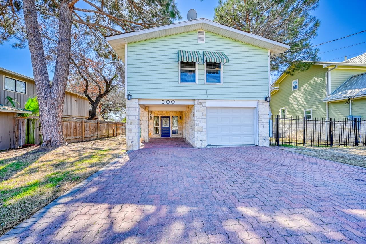 300 Blythe Lane Property Photo