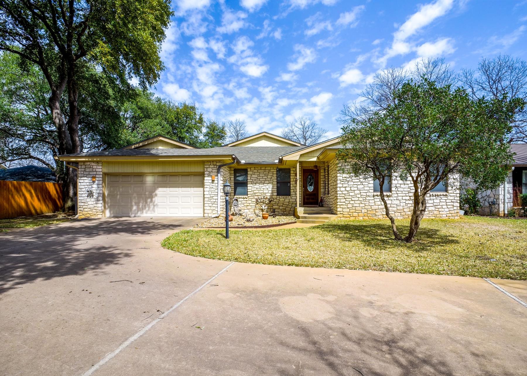 350 Columbine Circle Property Photo