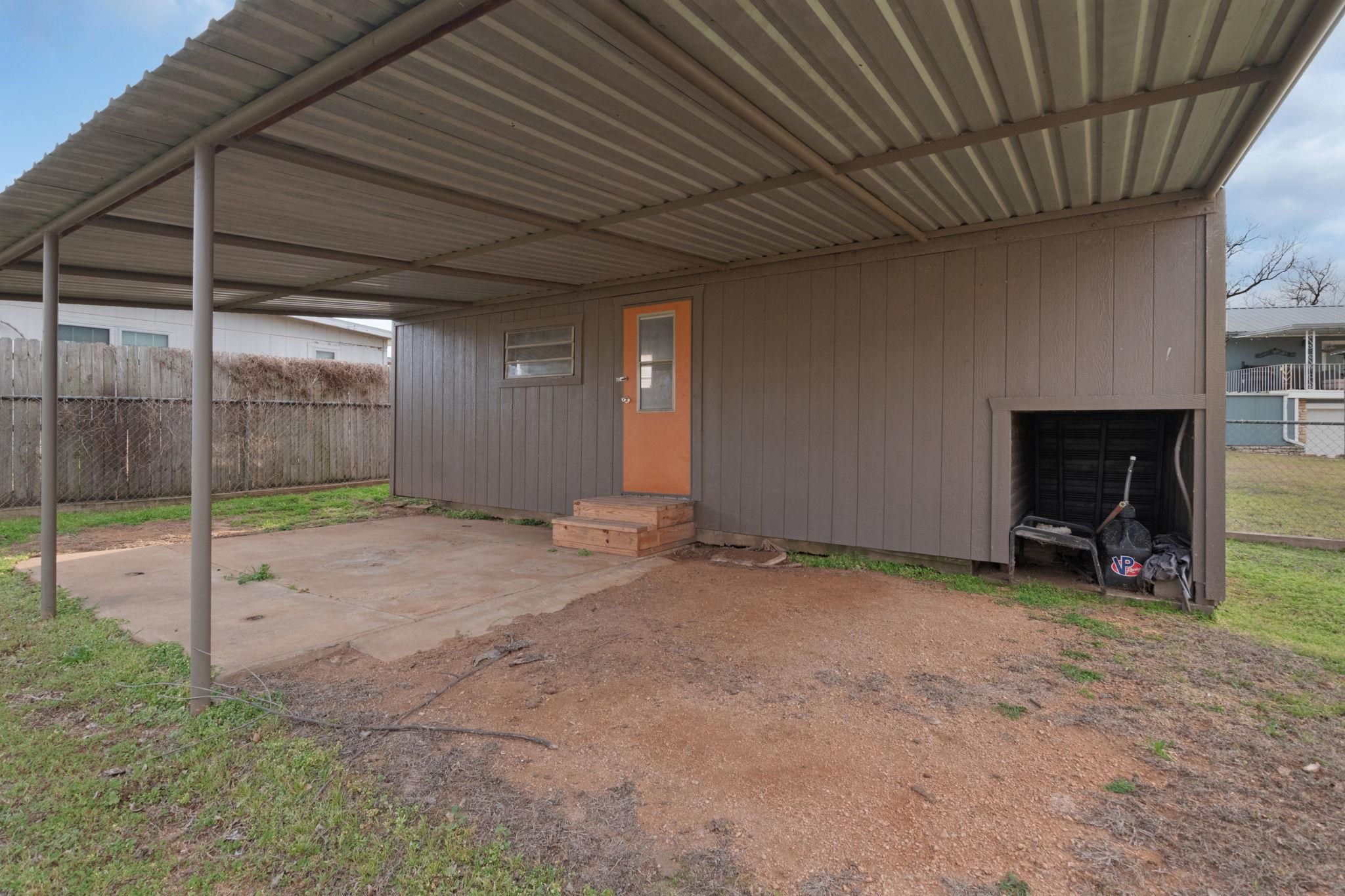 110 Mesquite Property Photo 25