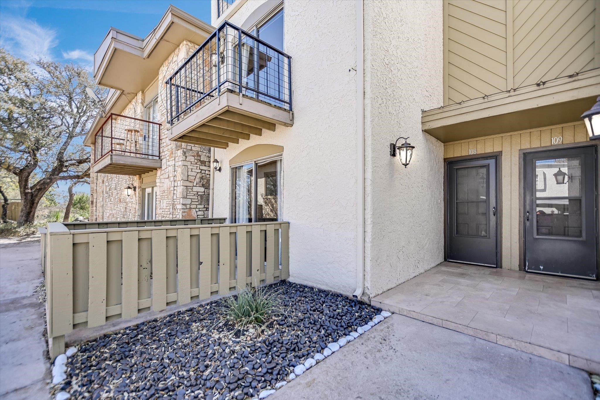 1008 Clayton Nolen Property Photo