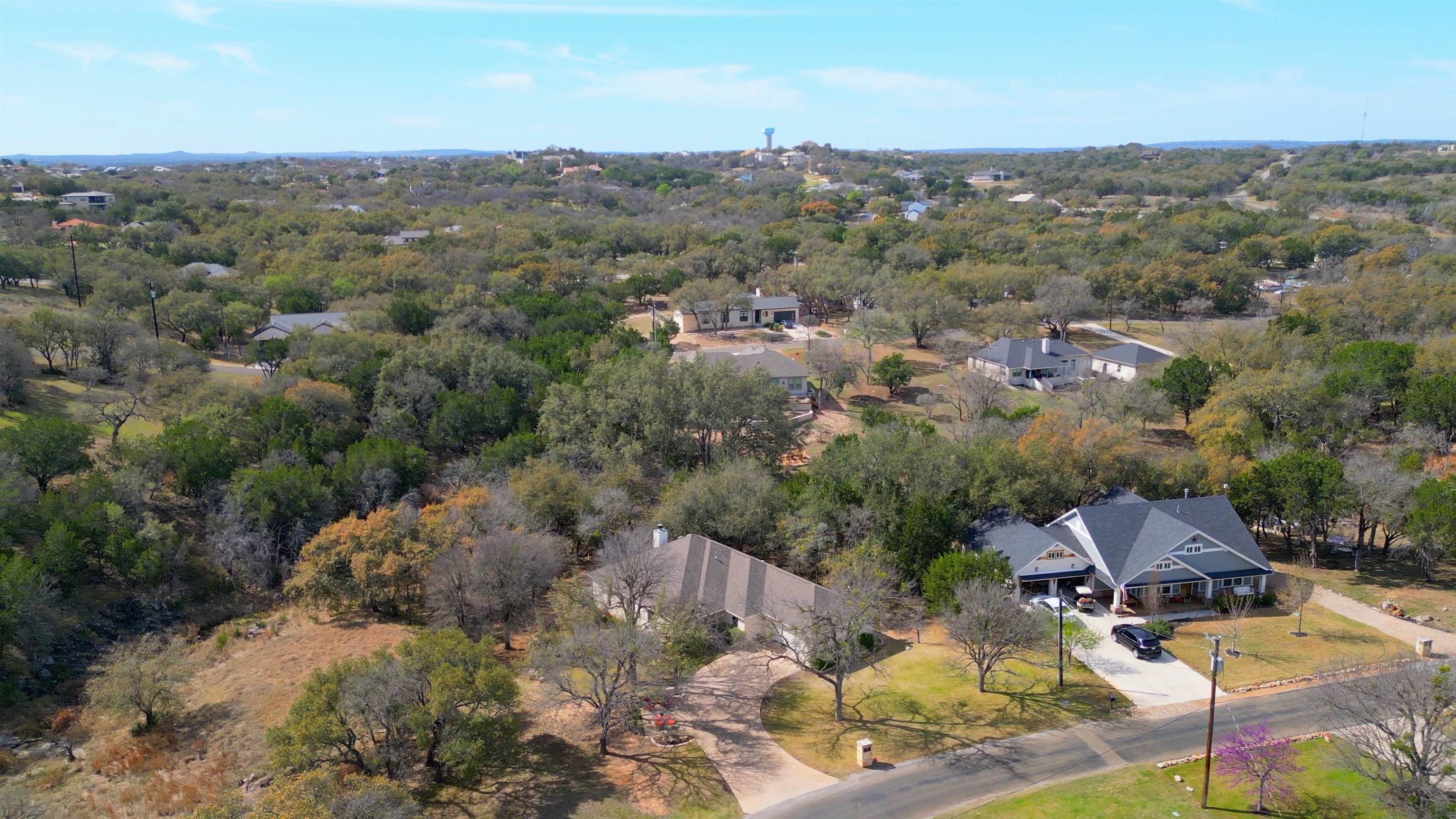 311 Deer Hollow Dr Property Photo 2
