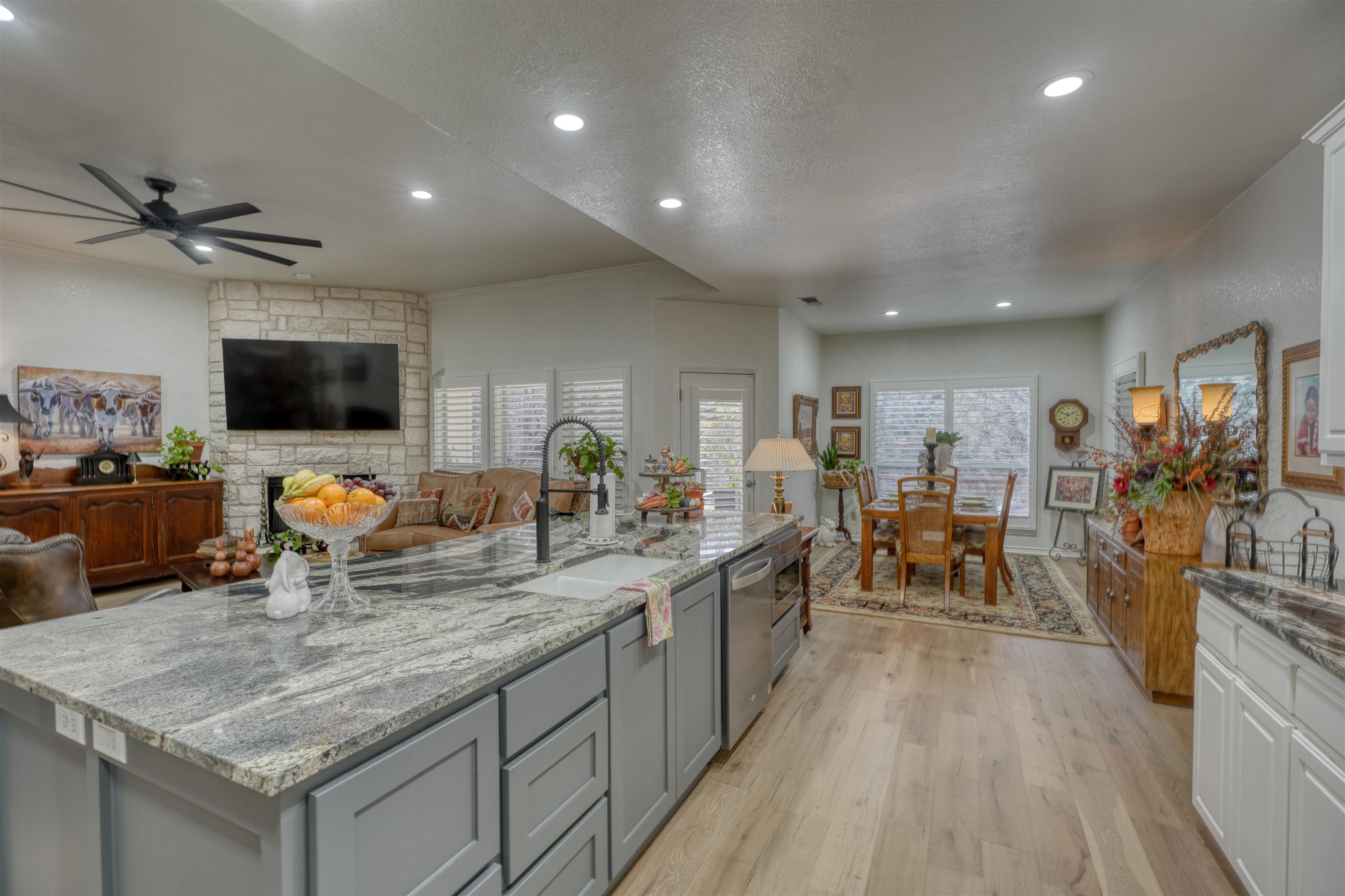 311 Deer Hollow Dr Property Photo 10