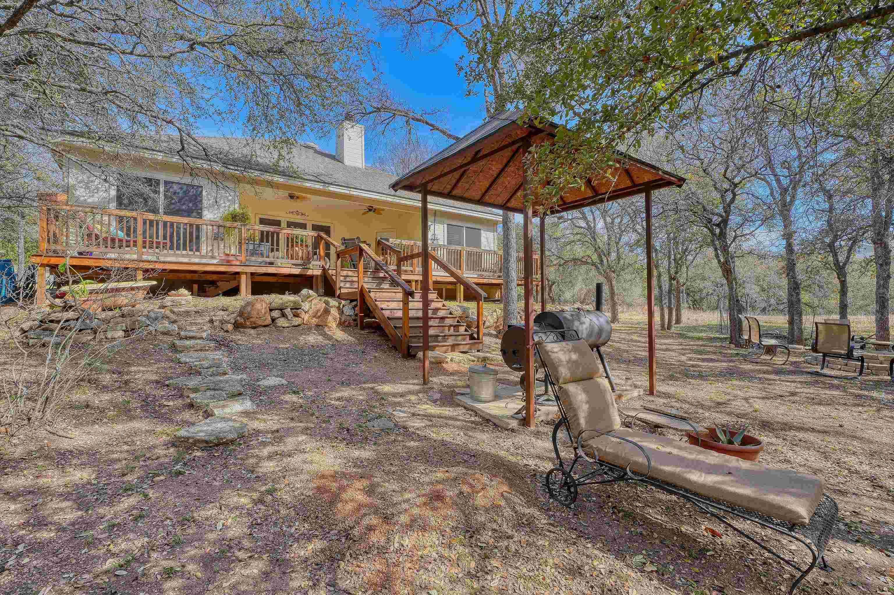 311 Deer Hollow Dr Property Photo 27