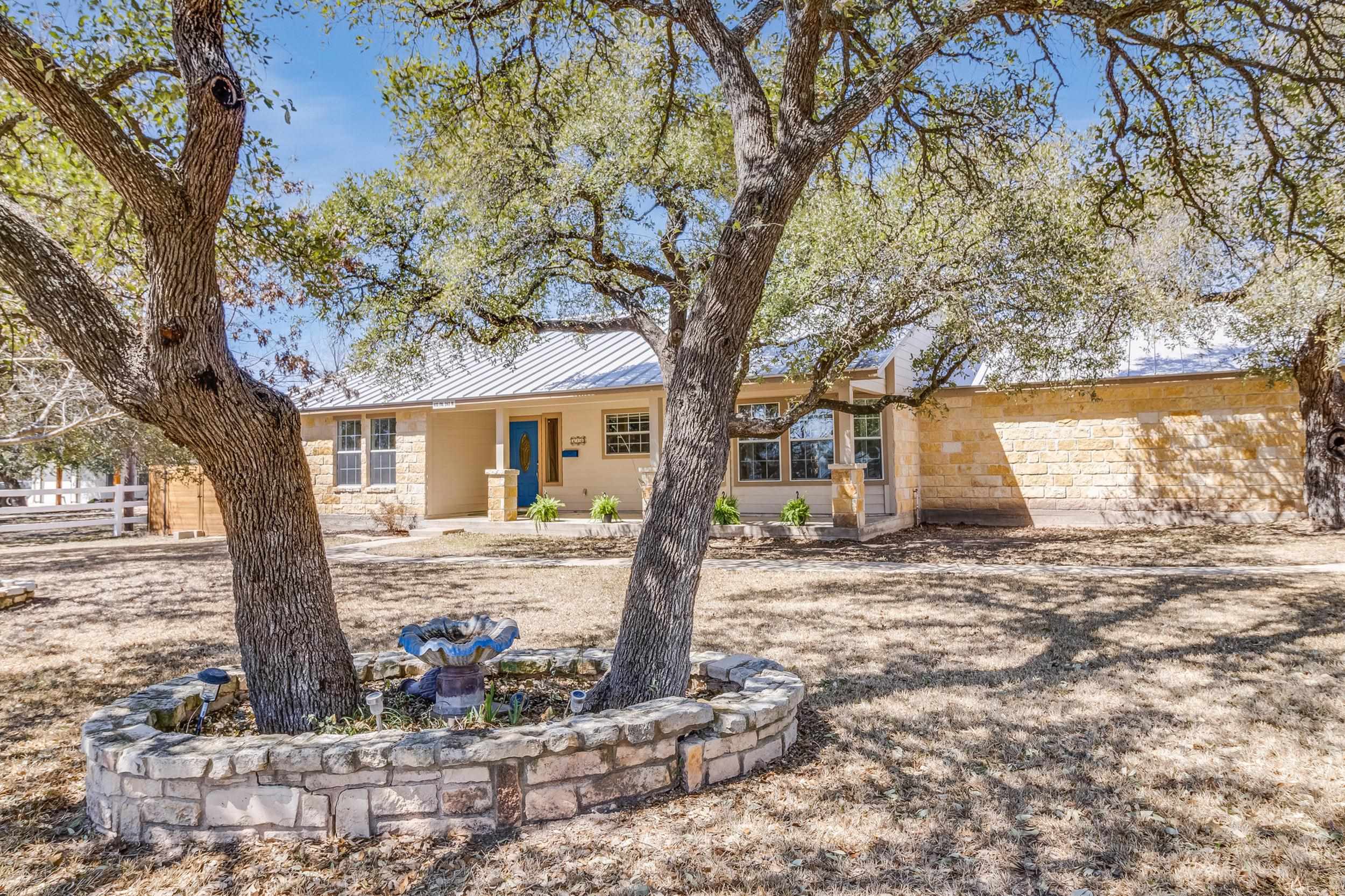 410 W Fm 243 Property Photo