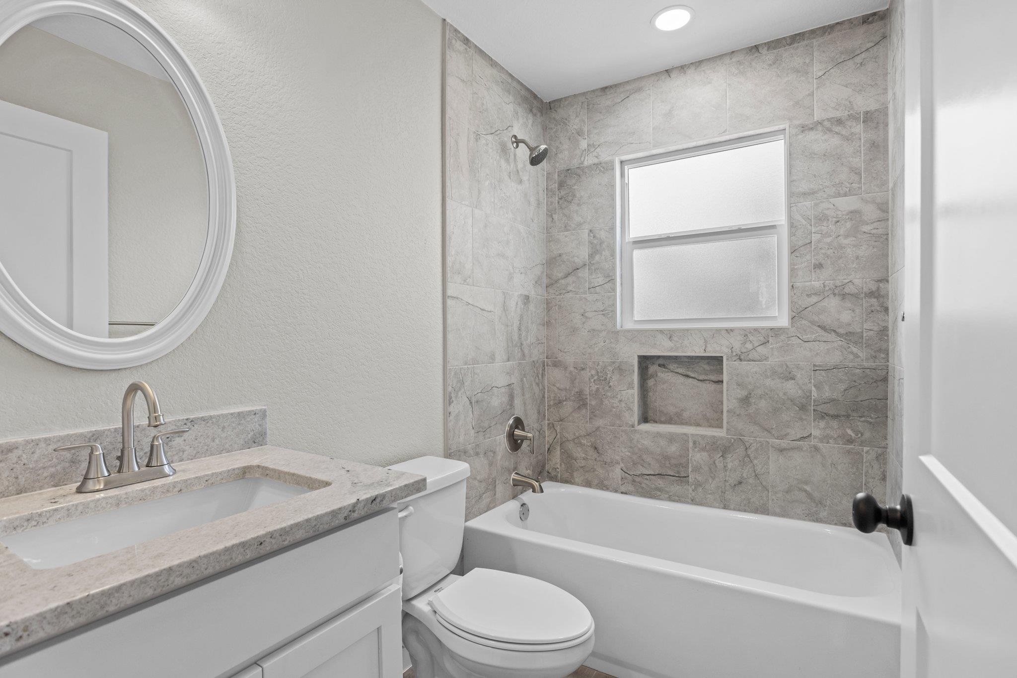 711 E Johnson Street Property Photo 13
