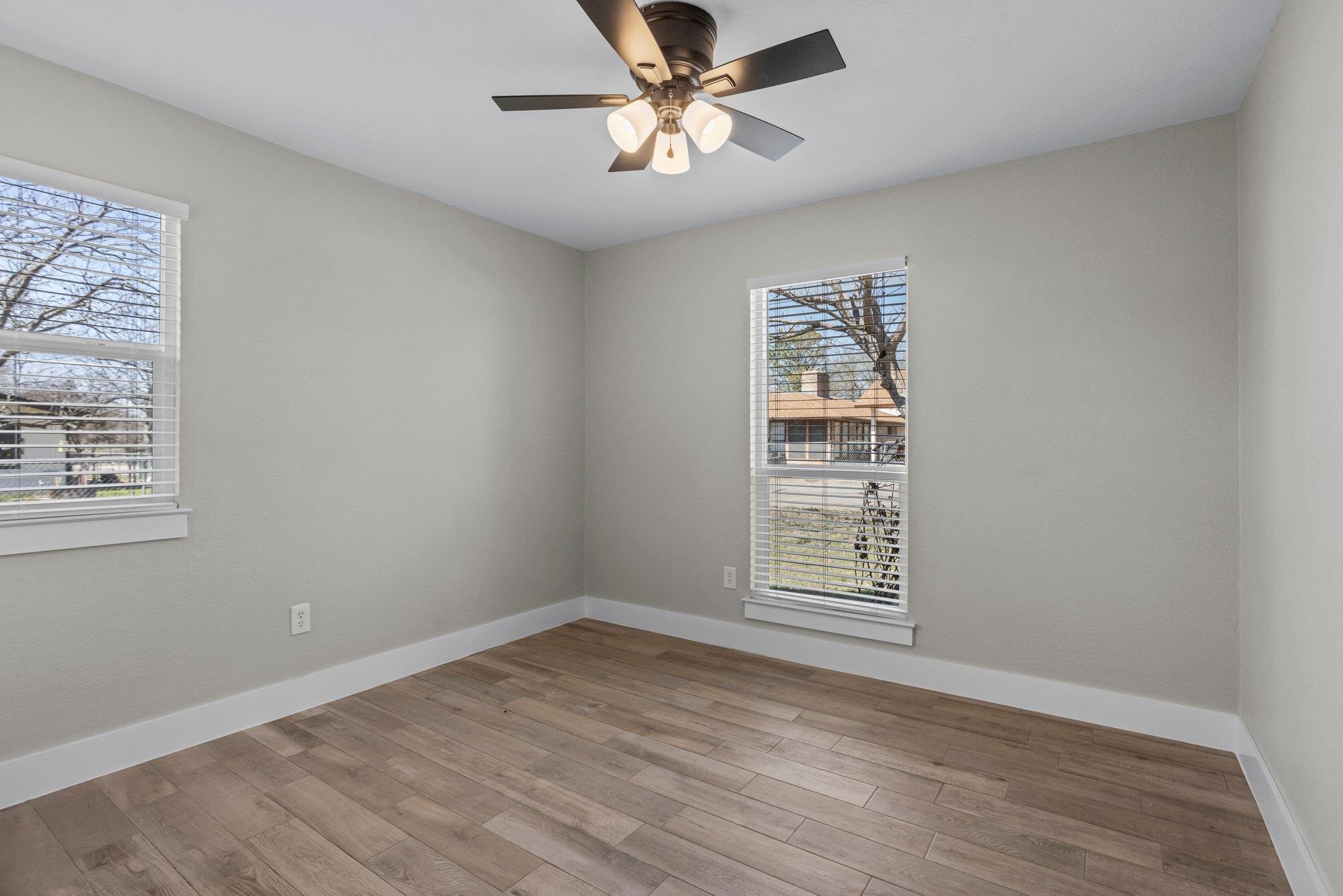 711 E Johnson Street Property Photo 16