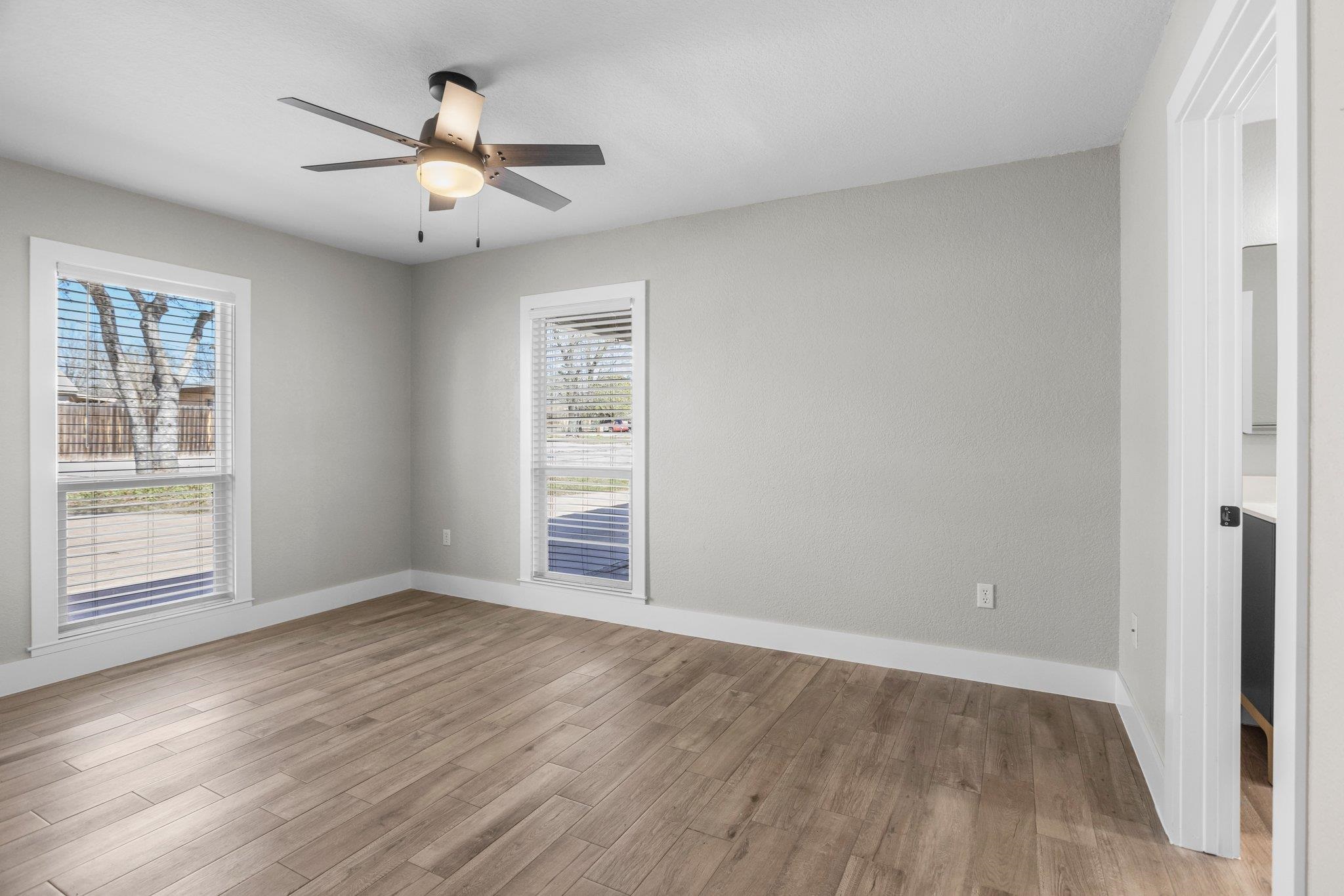 711 E Johnson Street Property Photo 19