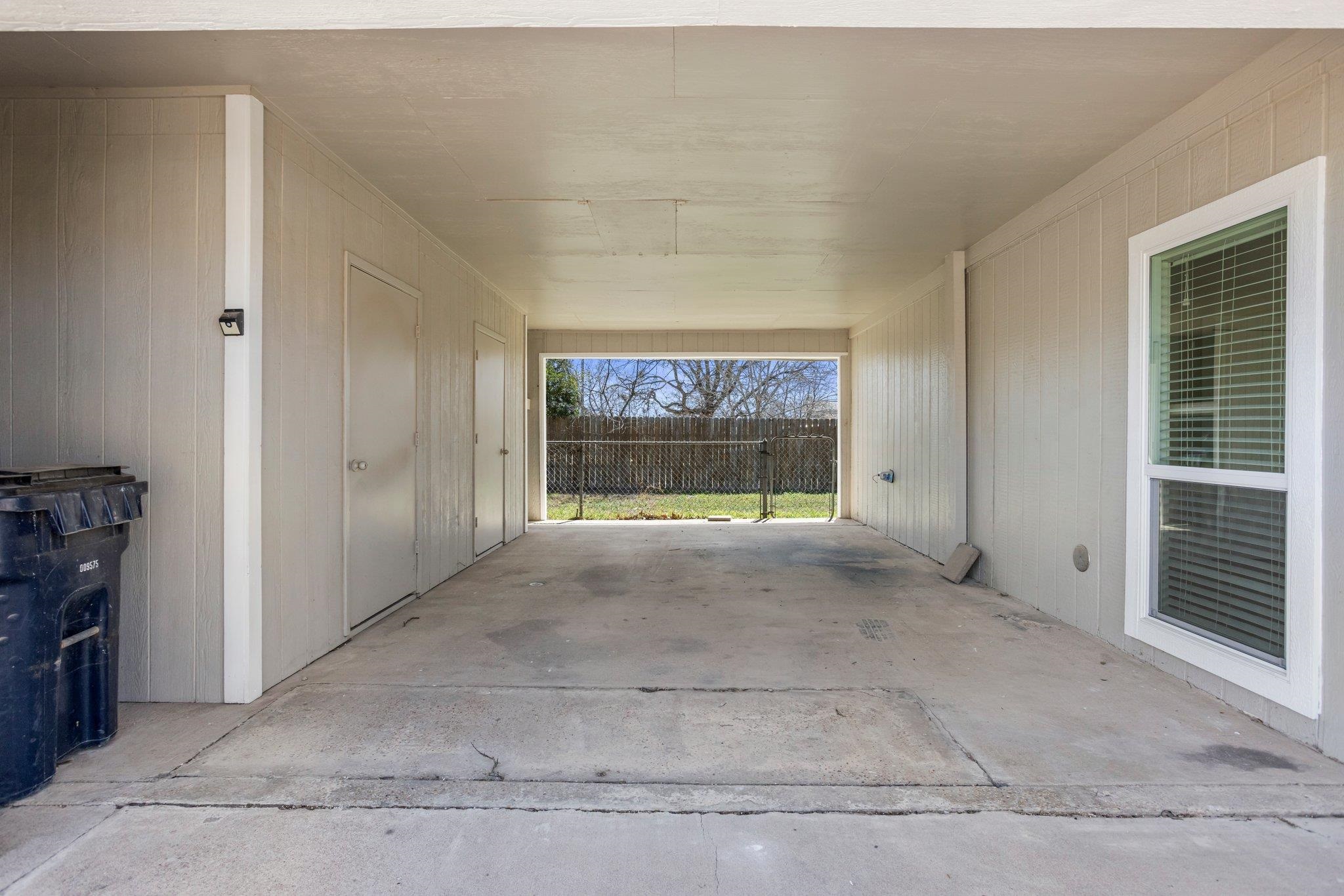 711 E Johnson Street Property Photo 22