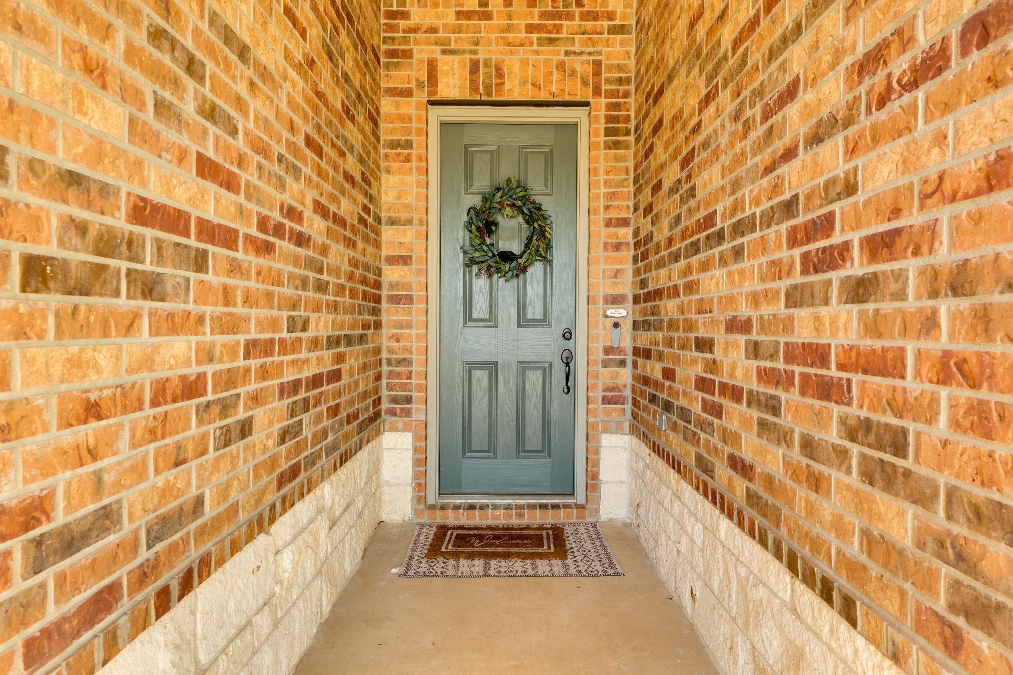 189 Slenderleaf Drive Property Photo 3