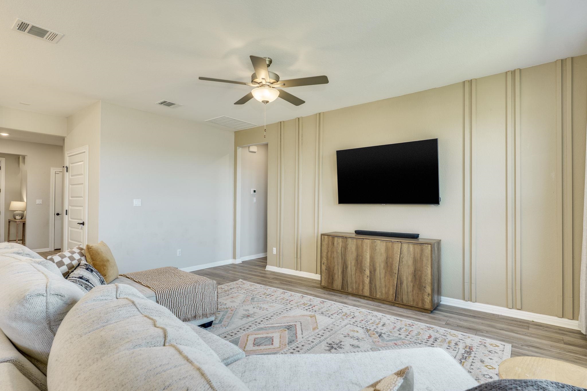 189 Slenderleaf Drive Property Photo 17