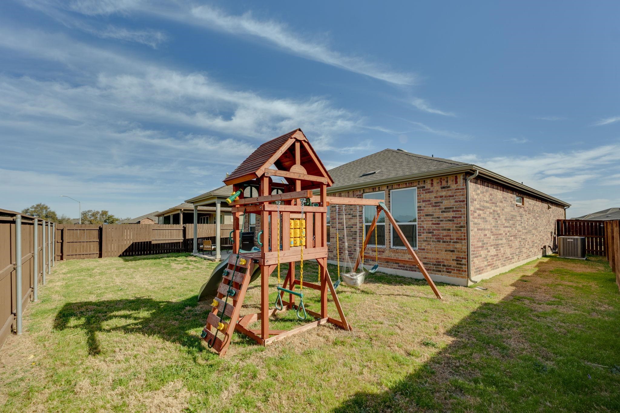 189 Slenderleaf Drive Property Photo 25