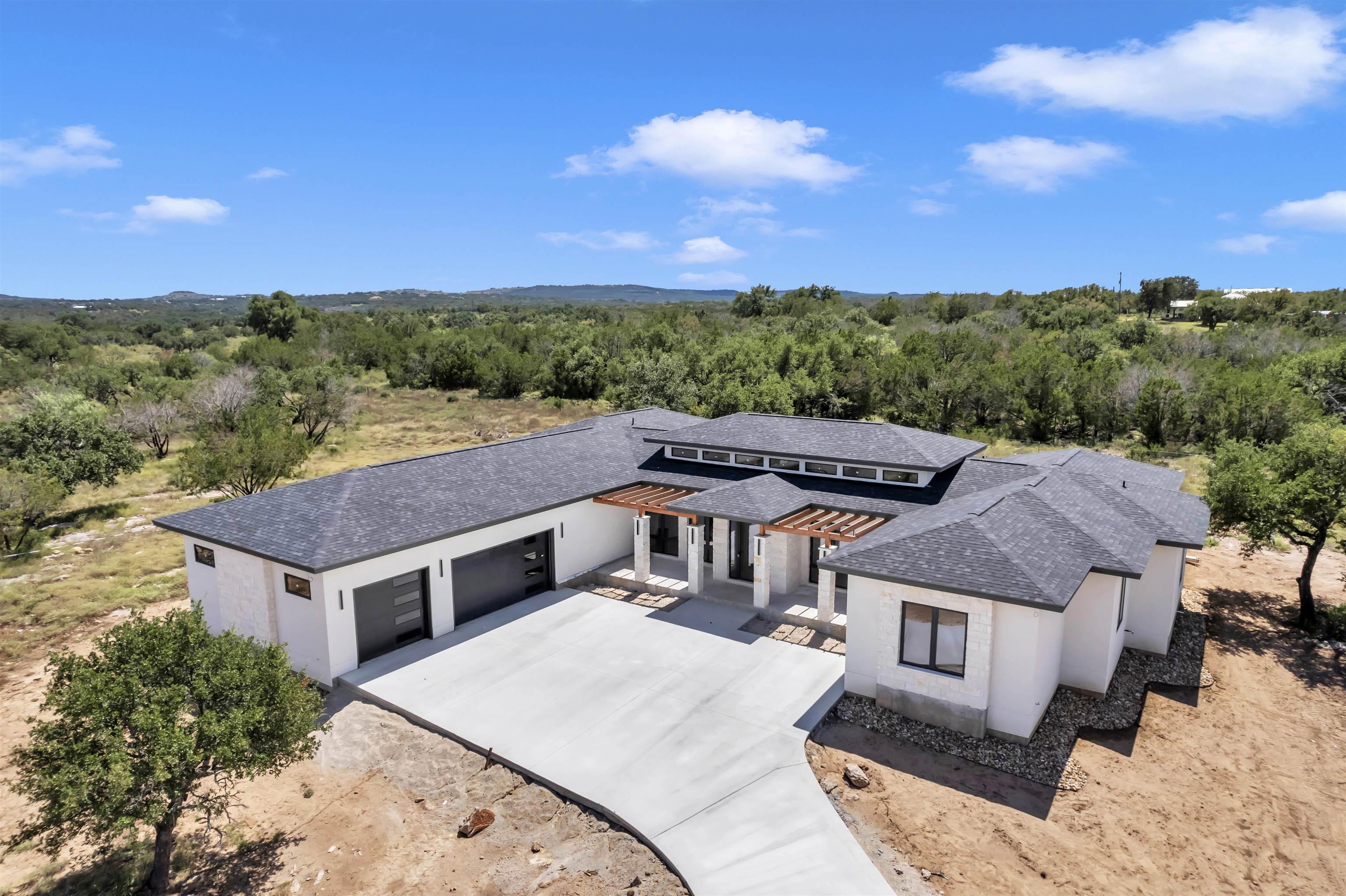 6425 Ranch Rd 962 W Property Photo