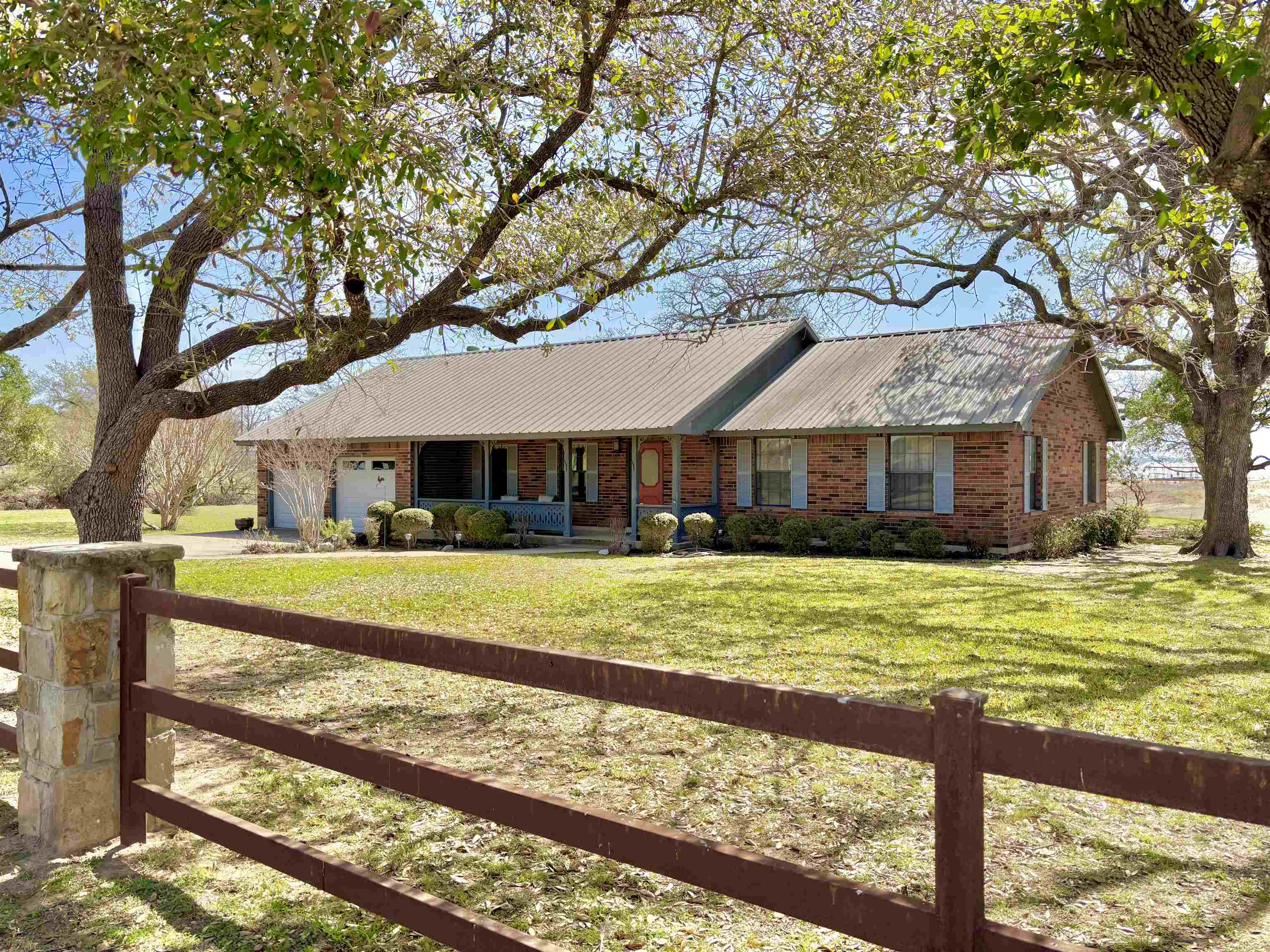 114 Shady Grove Property Photo